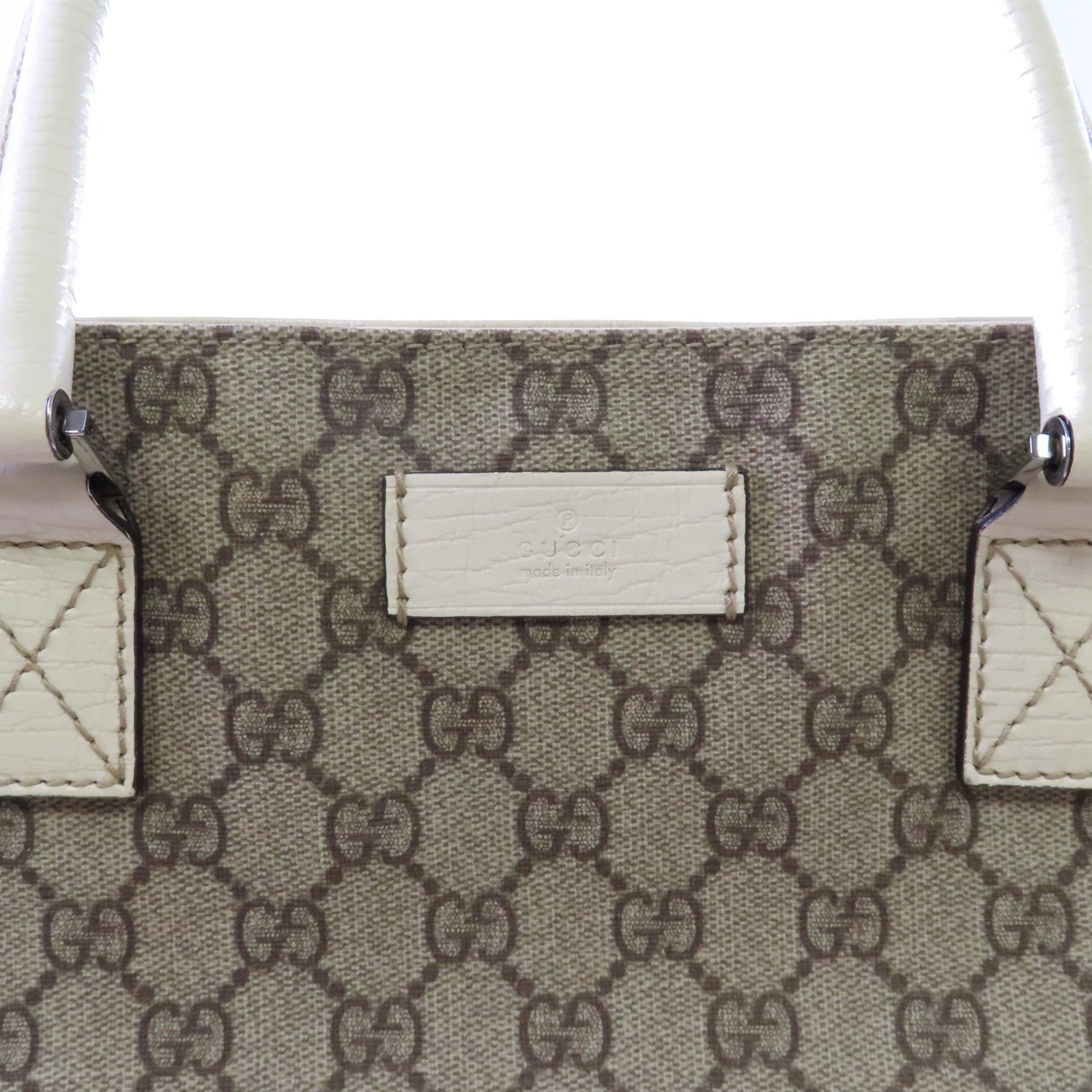 GUCCI 塗層帆布GG Supreme Tote Bag銀扣肩背袋啡色/白色