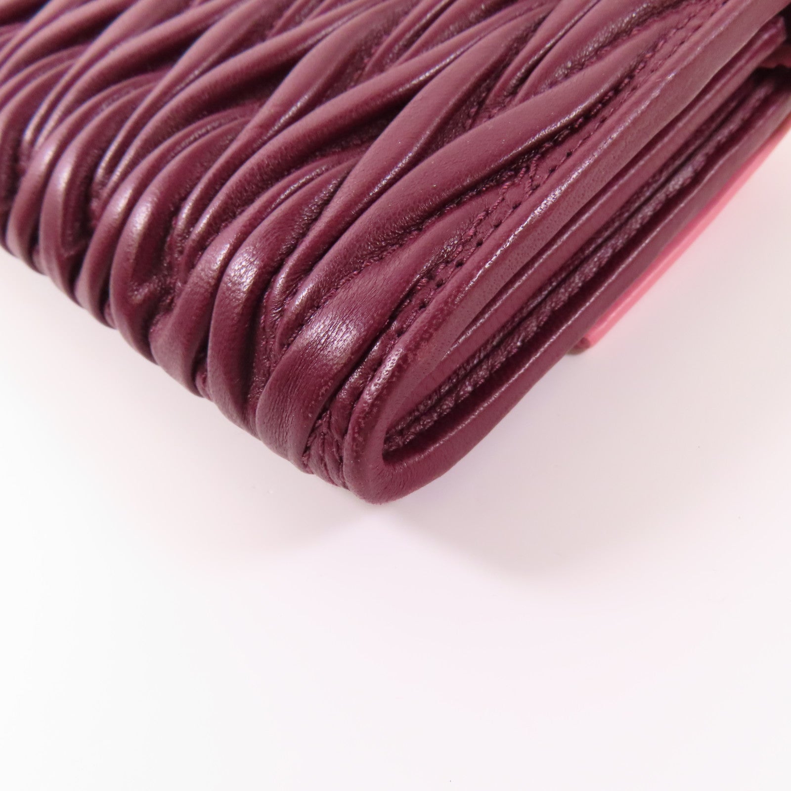 Miu Miu 【激減優惠】羊皮皮革Chain Shoulder Wallet銀扣鏈帶肩背袋