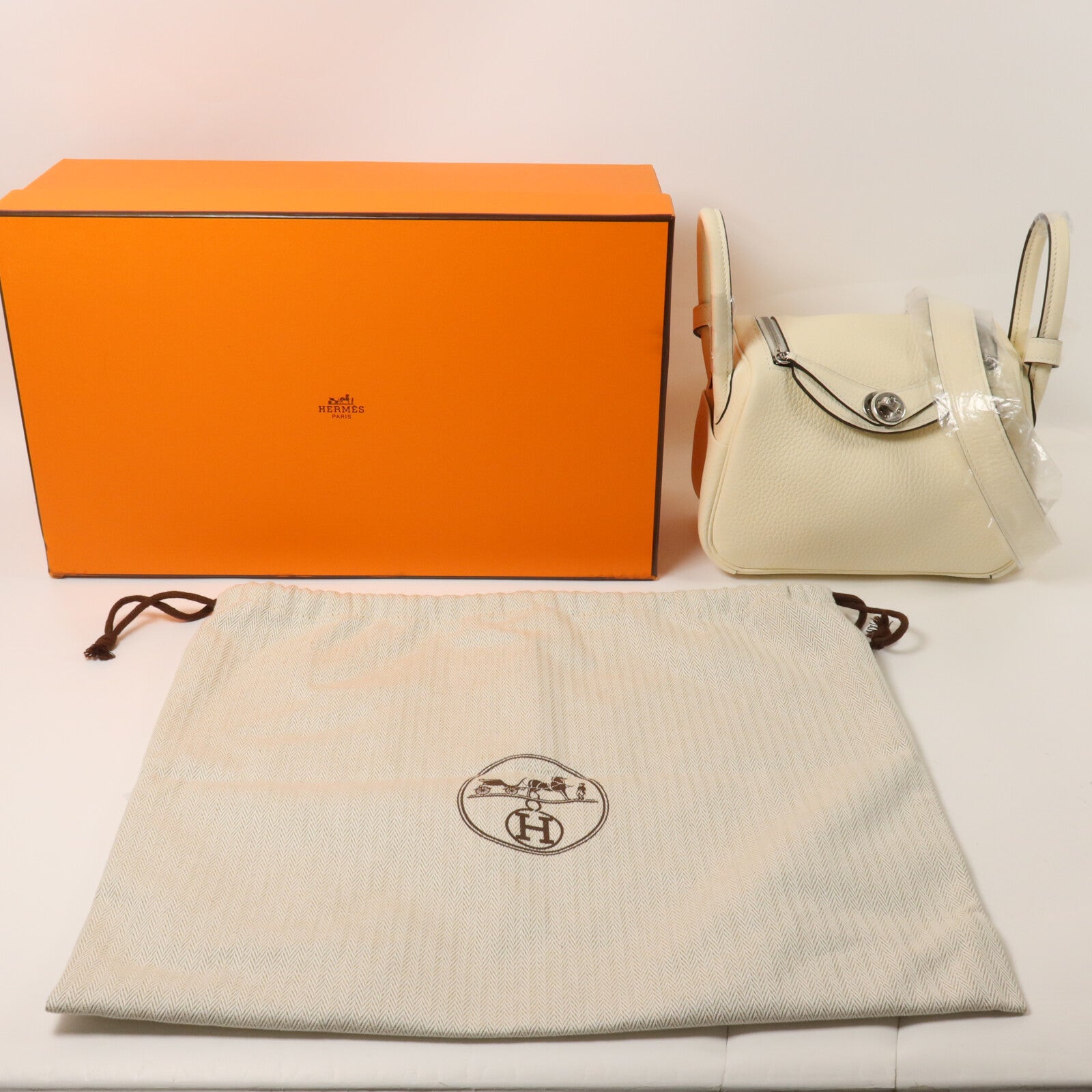 HERMES Clemence皮革Mini Lindy手挽肩背兩用袋Cream