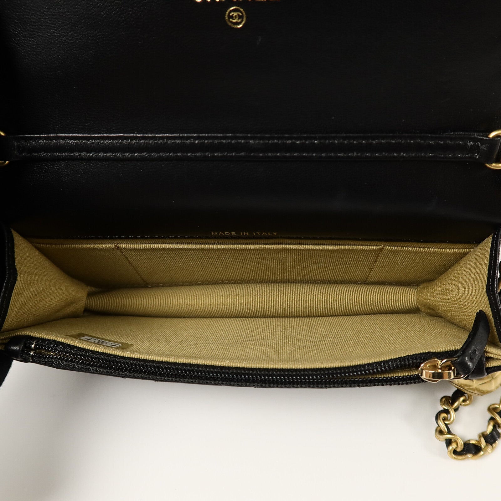 CHANEL 羊皮皮革Phone Bag鏈帶肩背袋