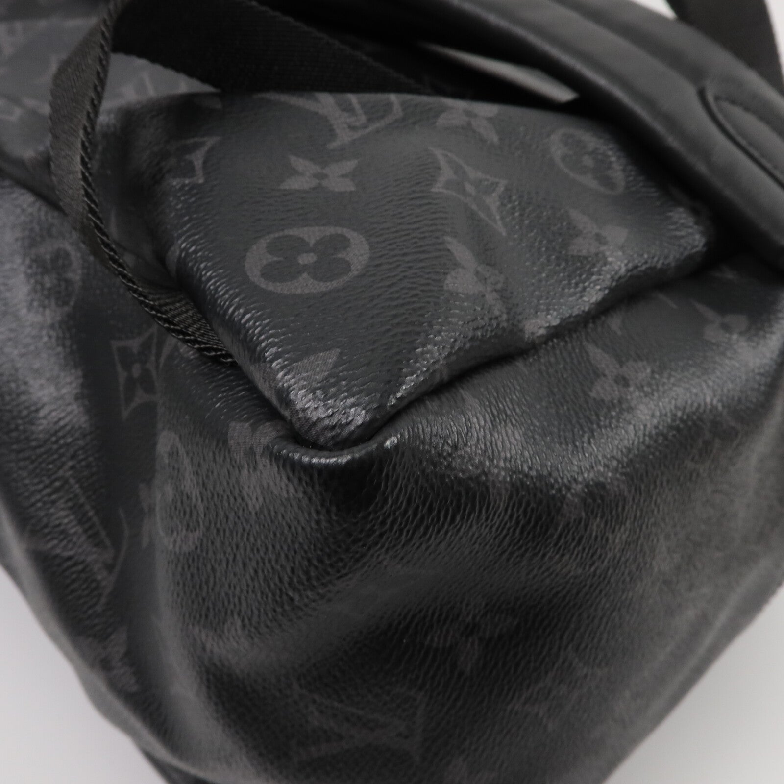 LOUIS VUITTON Monogram Eclipse Discovery PM背包
