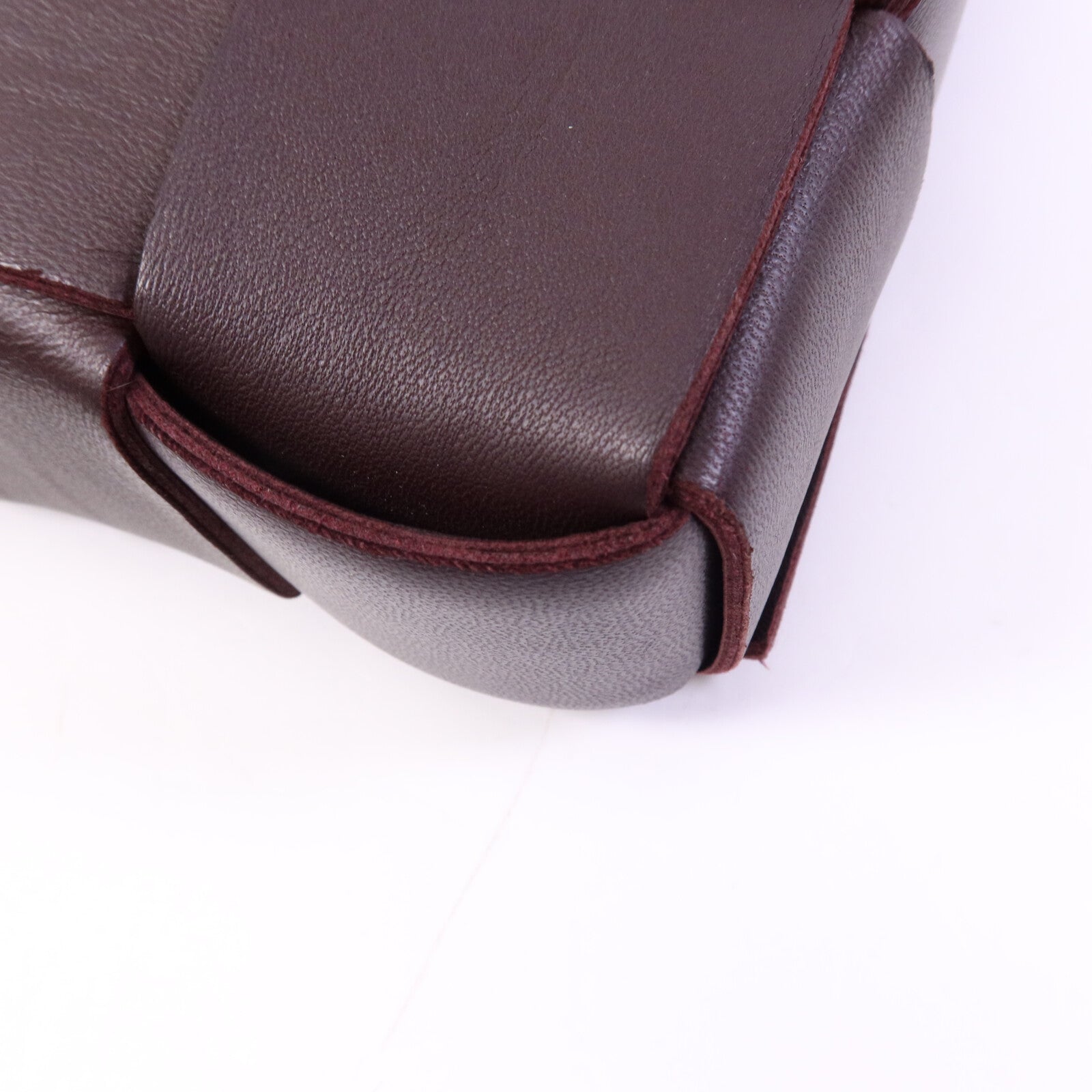 BOTTEGA VENETA 羊皮皮革Cassette Bag金扣肩背袋