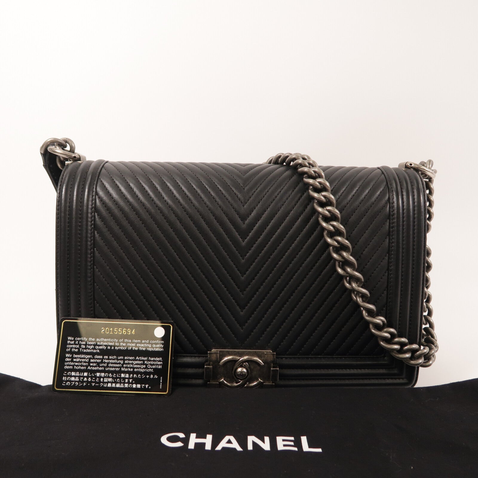 CHANEL 羊皮皮革Boy 28鏈帶肩背袋