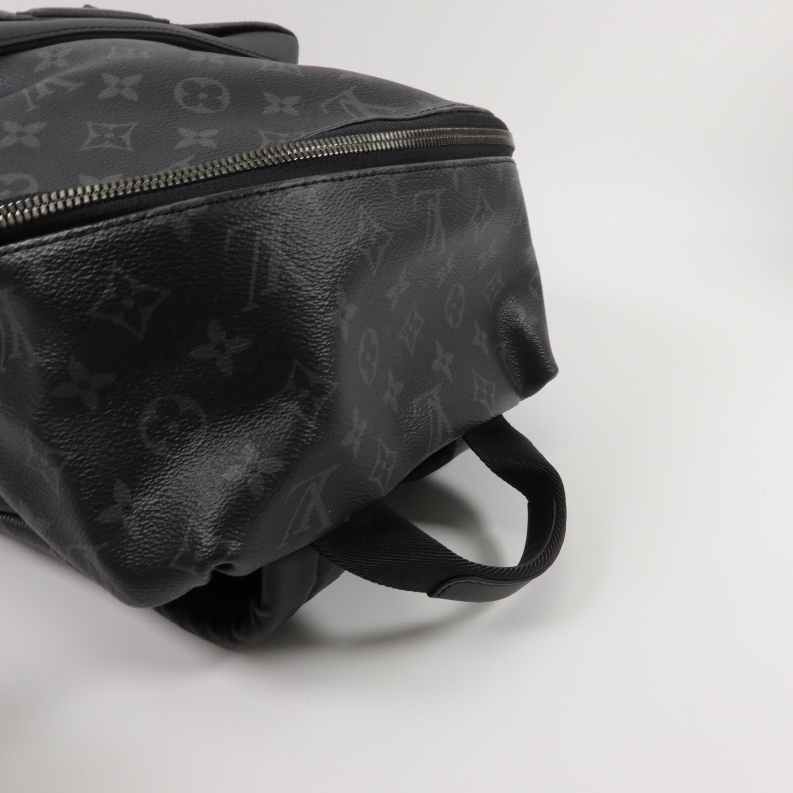 LOUIS VUITTON Monogram Eclipse Discovery PM背包