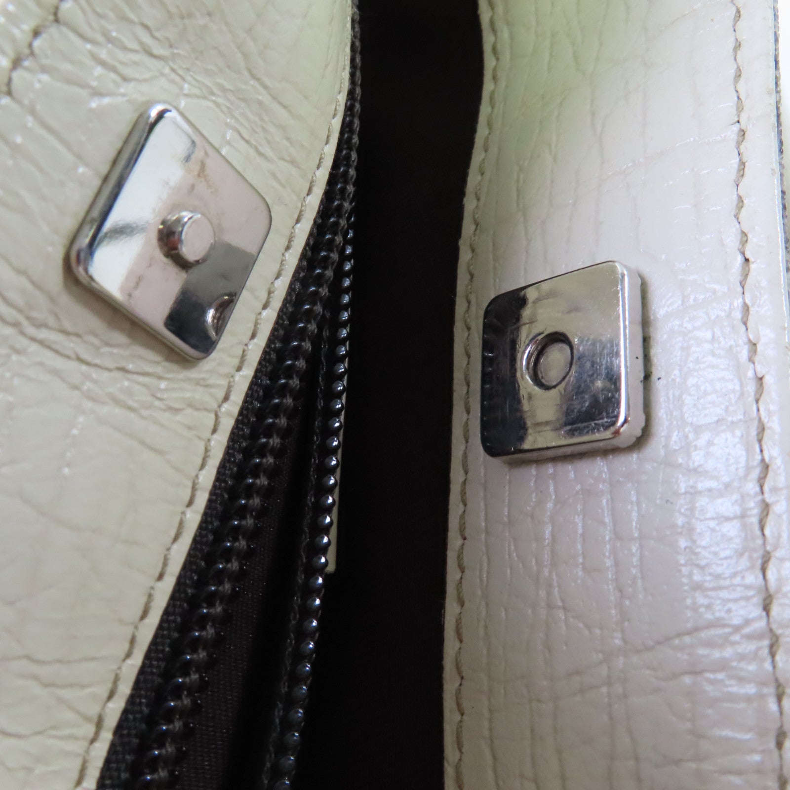 GUCCI 塗層帆布GG Supreme Tote Bag銀扣肩背袋啡色/白色