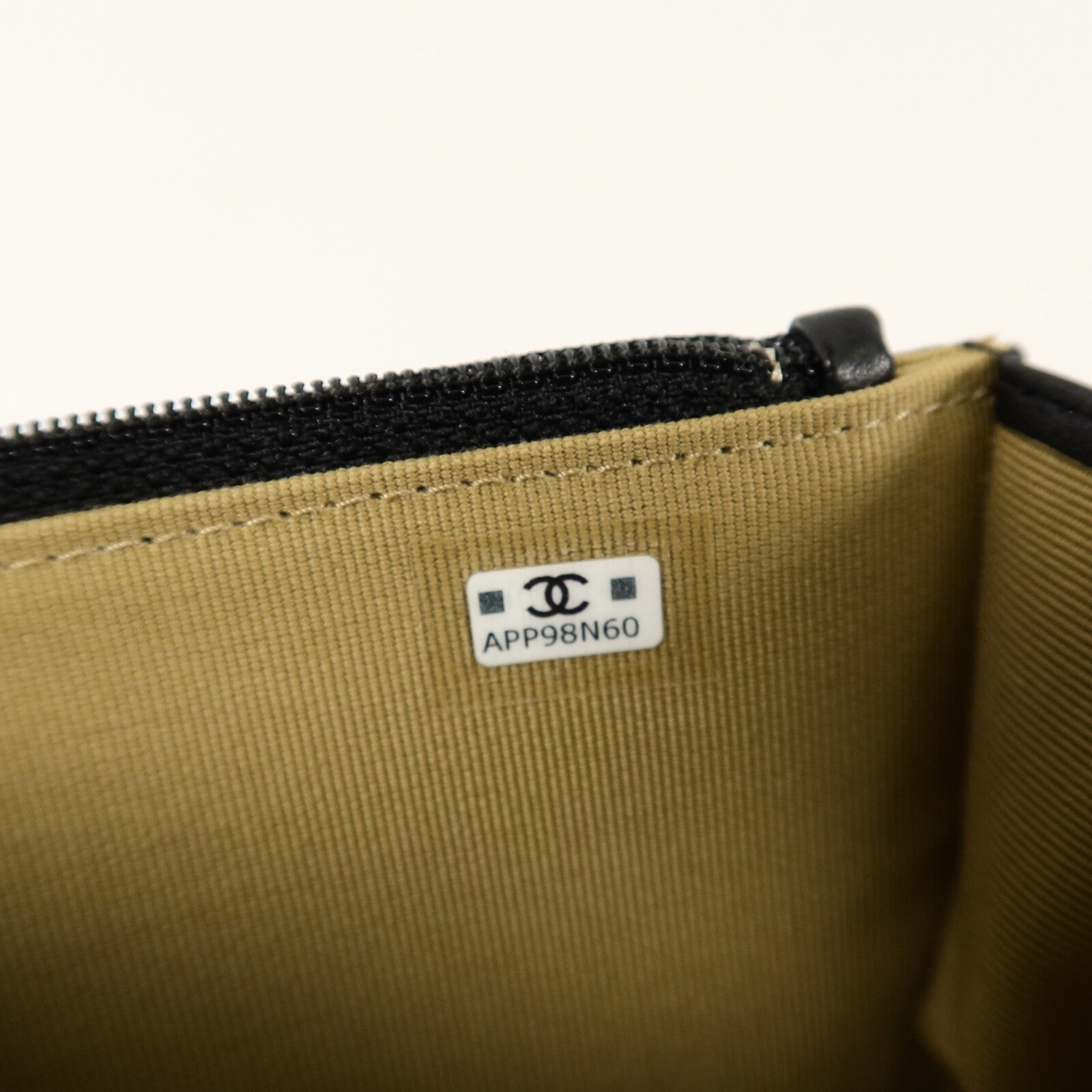 CHANEL 羊皮皮革Phone Bag鏈帶肩背袋