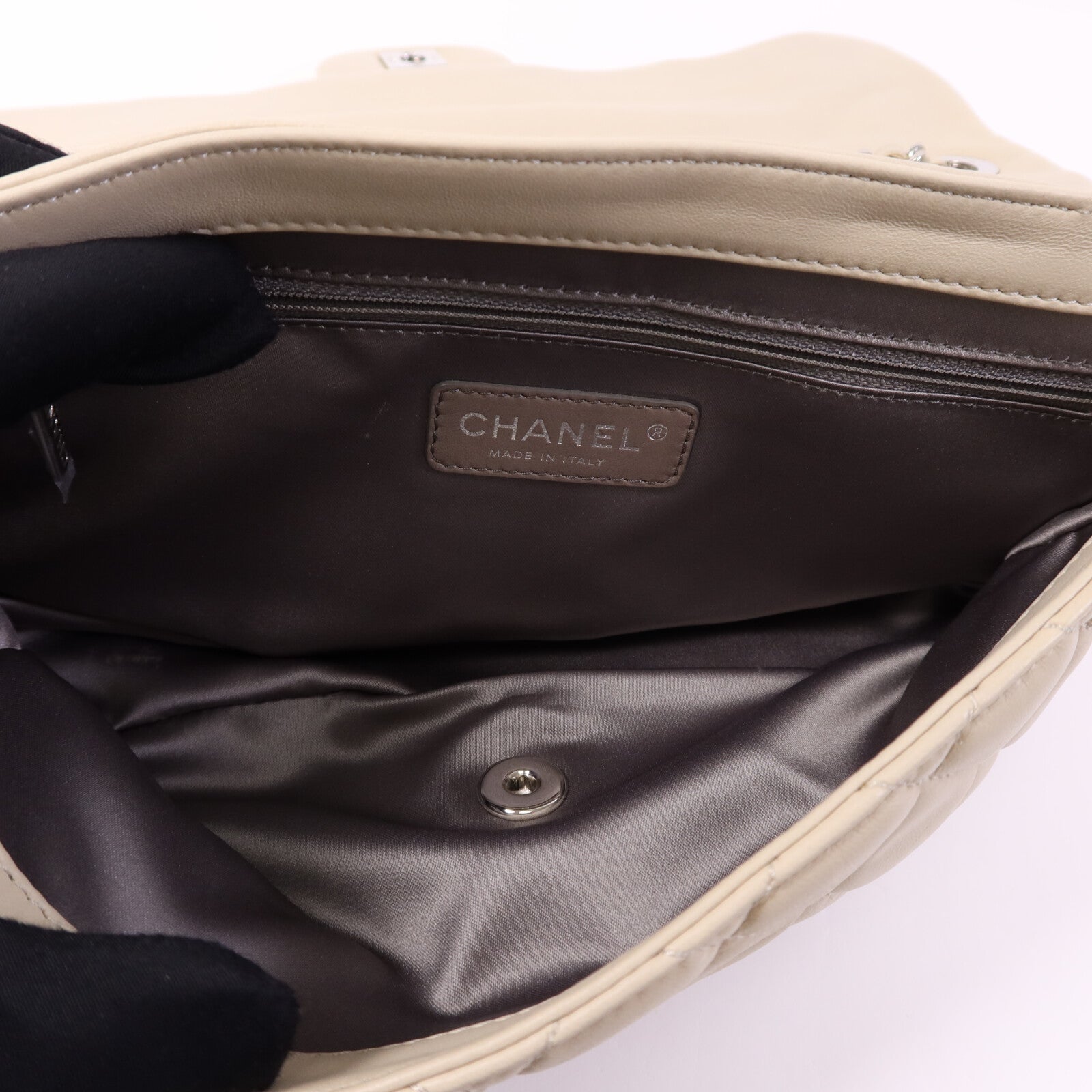 CHANEL 牛皮皮革CoCo Rain Flap銀扣鏈帶肩背袋