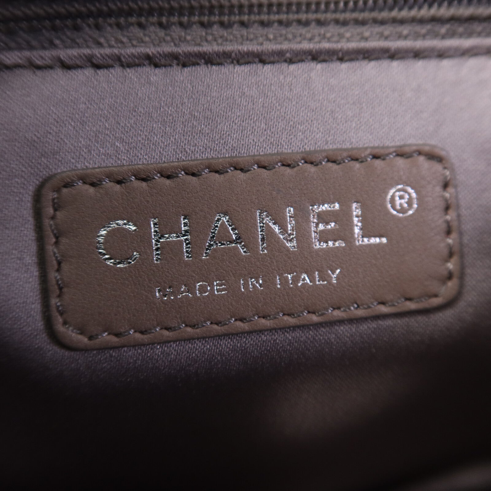 CHANEL 牛皮皮革CoCo Rain Flap銀扣鏈帶肩背袋