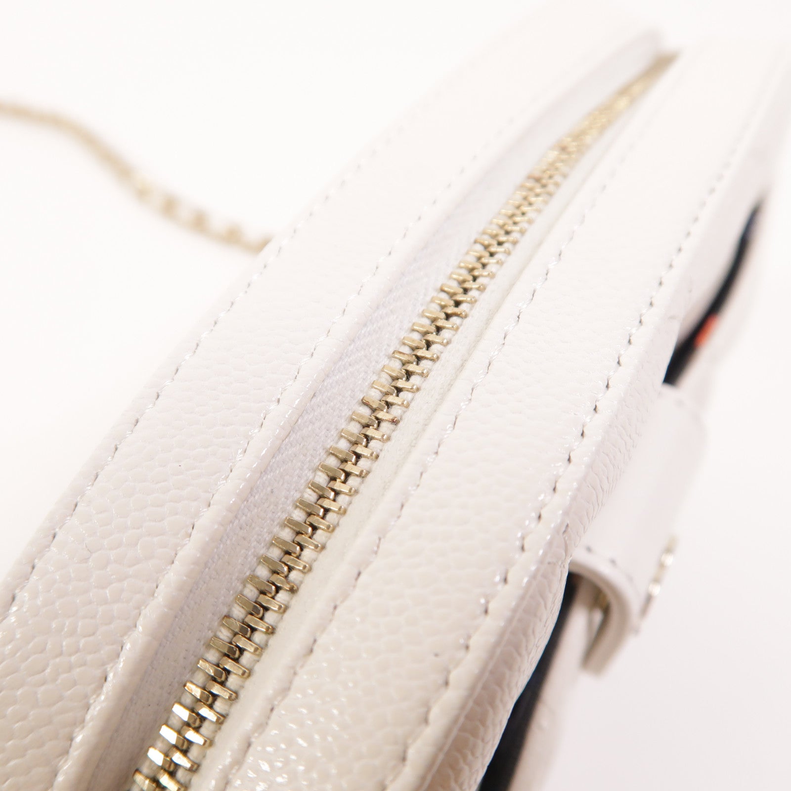 CHANEL 牛皮皮革Chain Shoulder金扣鏈帶肩背袋