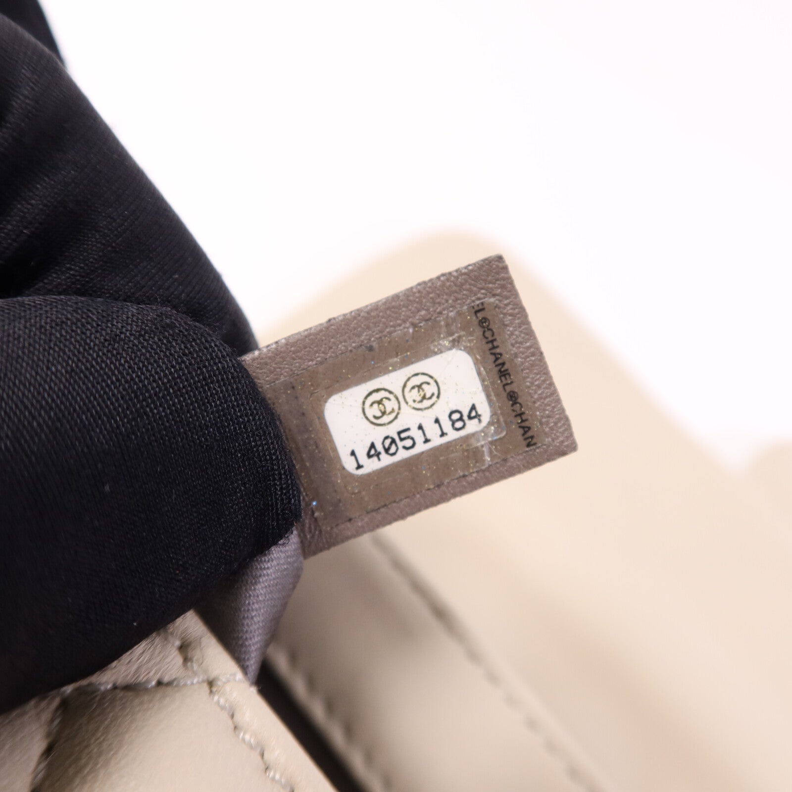CHANEL 牛皮皮革CoCo Rain Flap銀扣鏈帶肩背袋