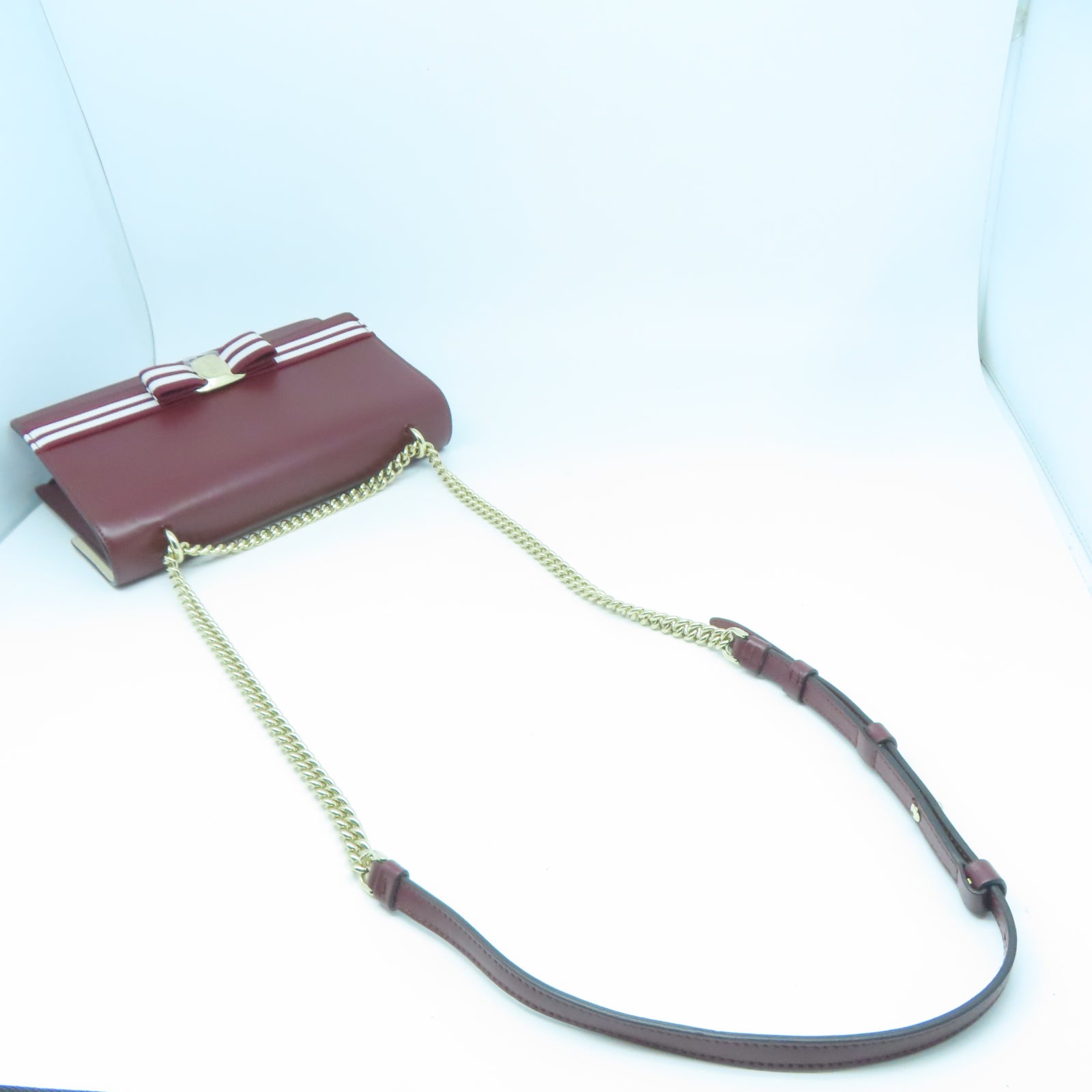 Salvatore Ferragamo 【激減優惠】牛皮皮革Shoulder Bag金扣鏈帶肩背袋酒紅色
