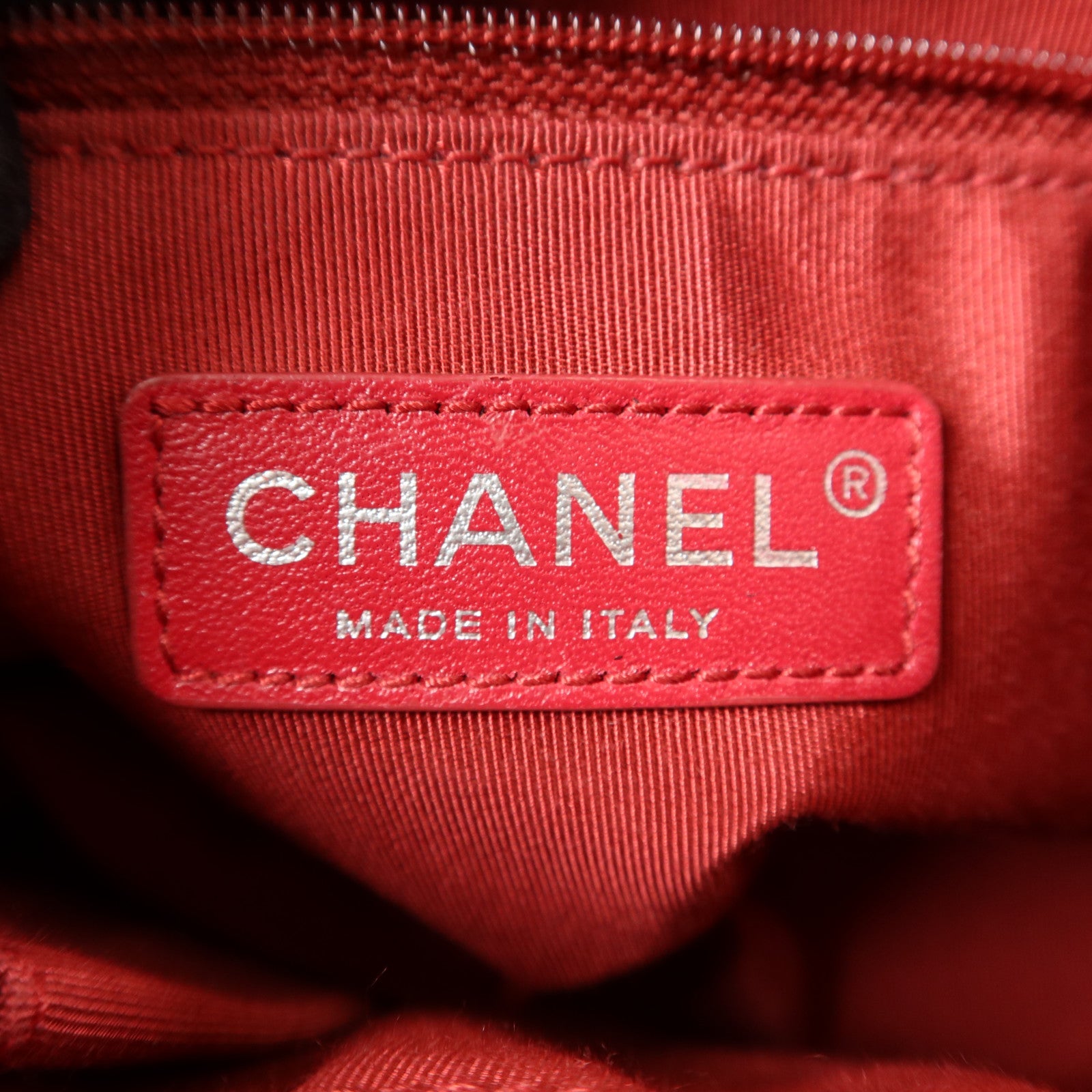 CHANEL 牛皮皮革Gabrielle Small鏈帶肩背袋