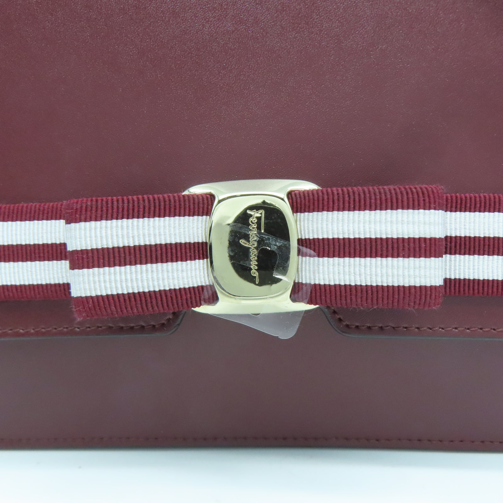 Salvatore Ferragamo 【激減優惠】牛皮皮革Shoulder Bag金扣鏈帶肩背袋酒紅色