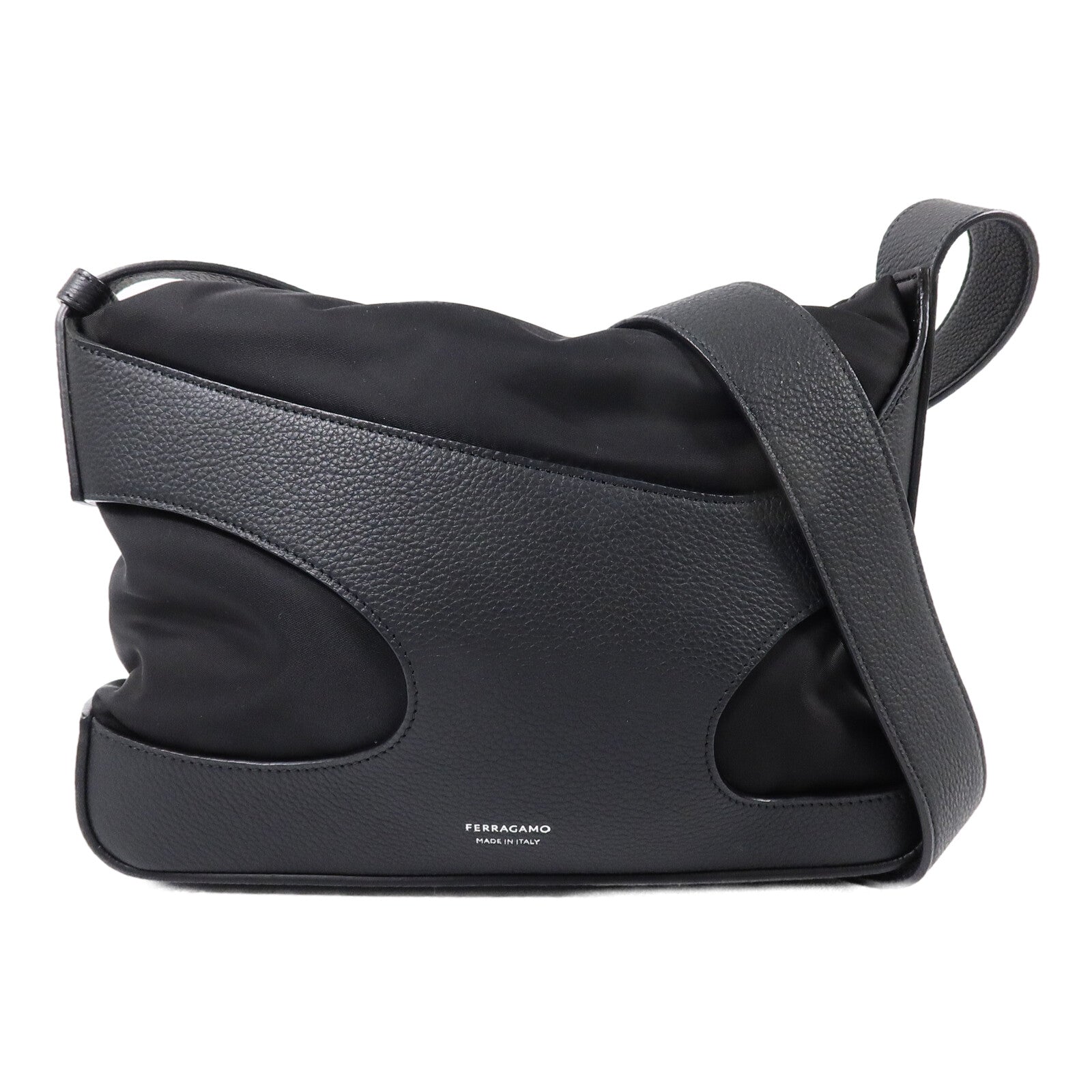 Salvatore Ferragamo 尼龍/牛皮皮革Cut Out Shoulder Bag肩背袋