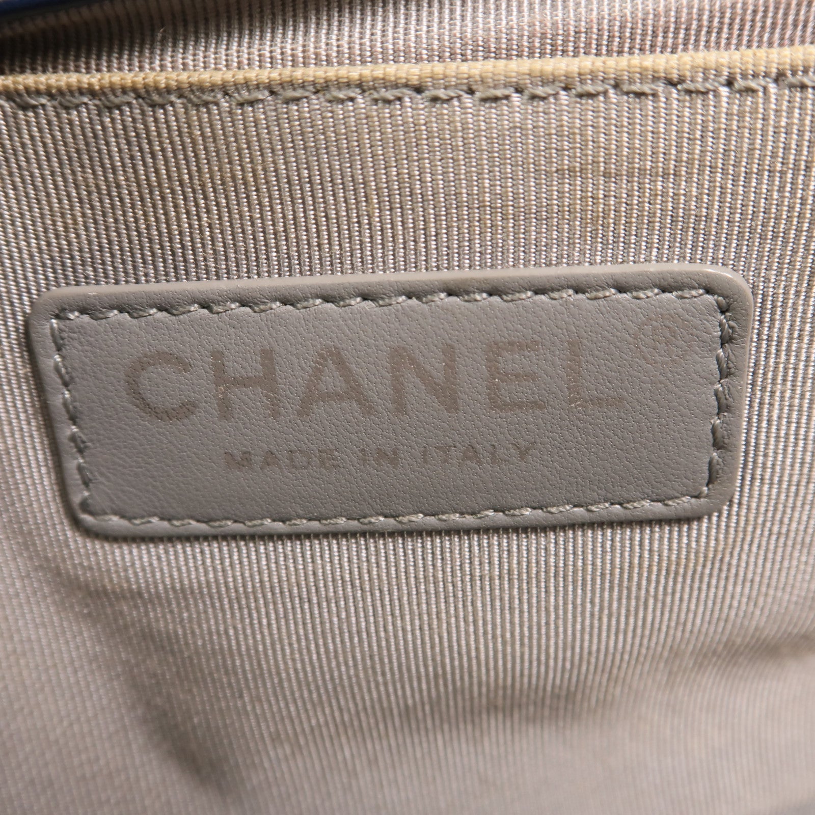 CHANEL 牛皮皮革Boy 25鏈帶肩背袋