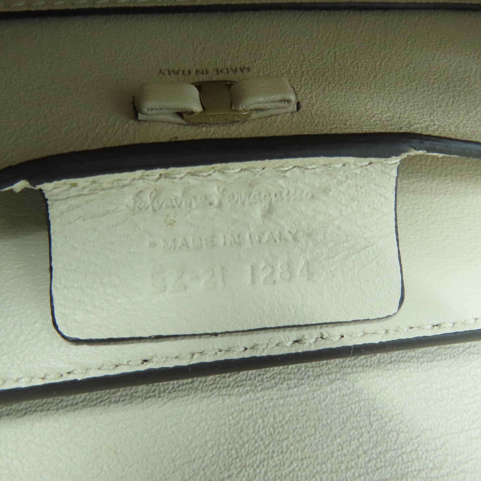 Salvatore Ferragamo 【激減優惠】牛皮皮革Shoulder Bag金扣鏈帶肩背袋酒紅色