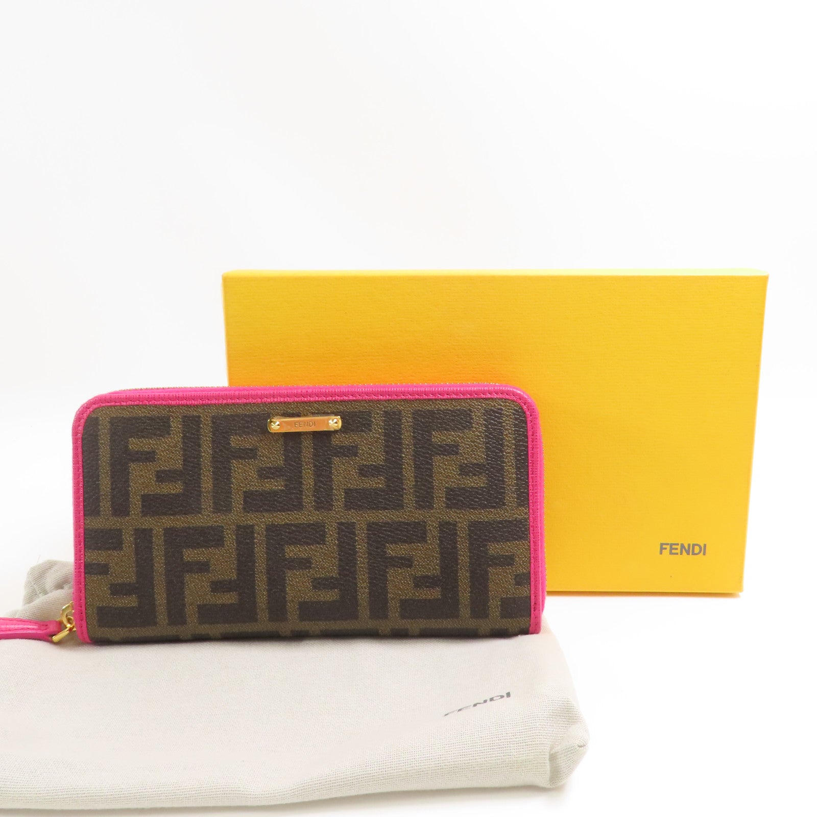 FENDI 塗層帆布Zipper Long Wallet銀扣長錢包