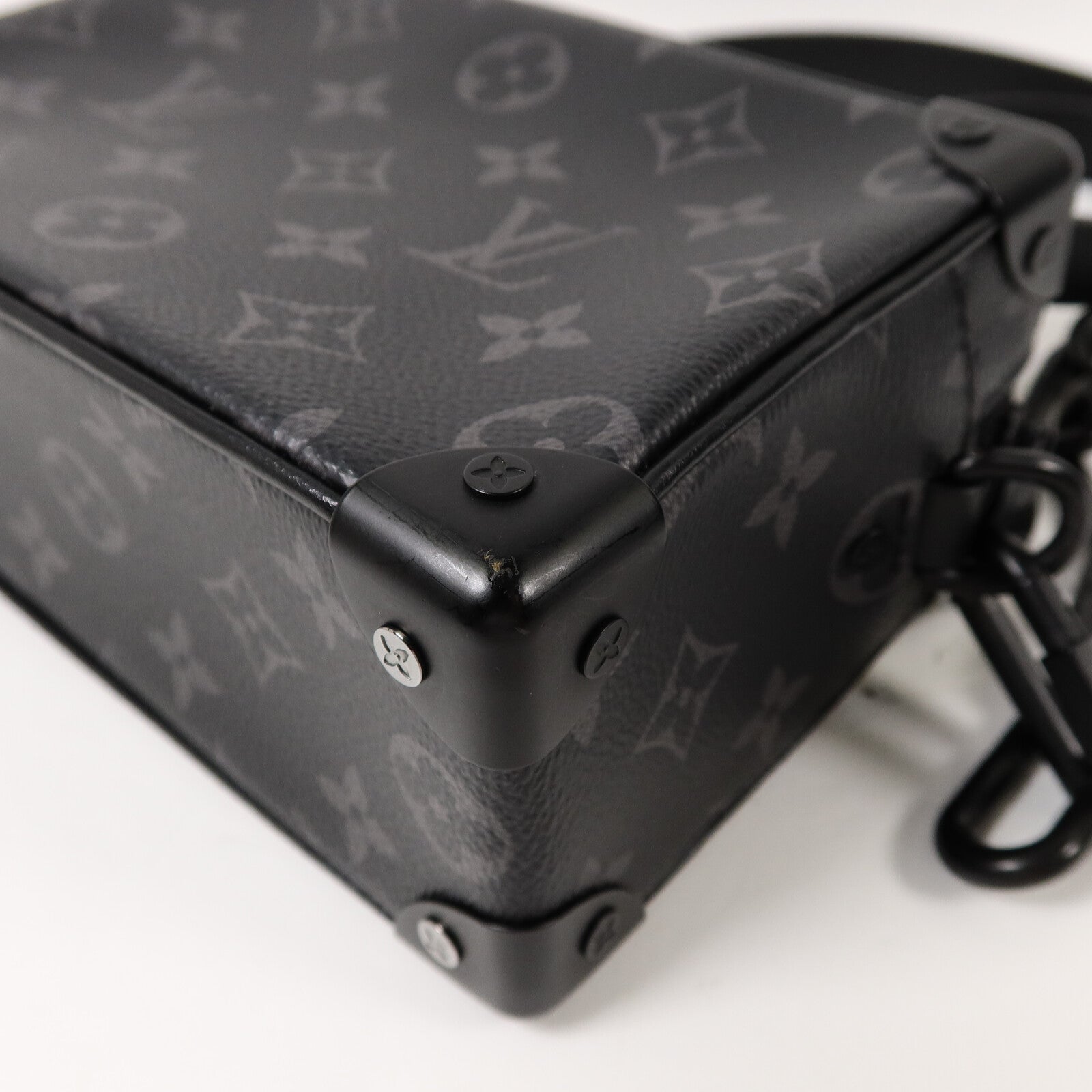 LOUIS VUITTON Monogram Eclipse Mini Soft Trunk肩背袋