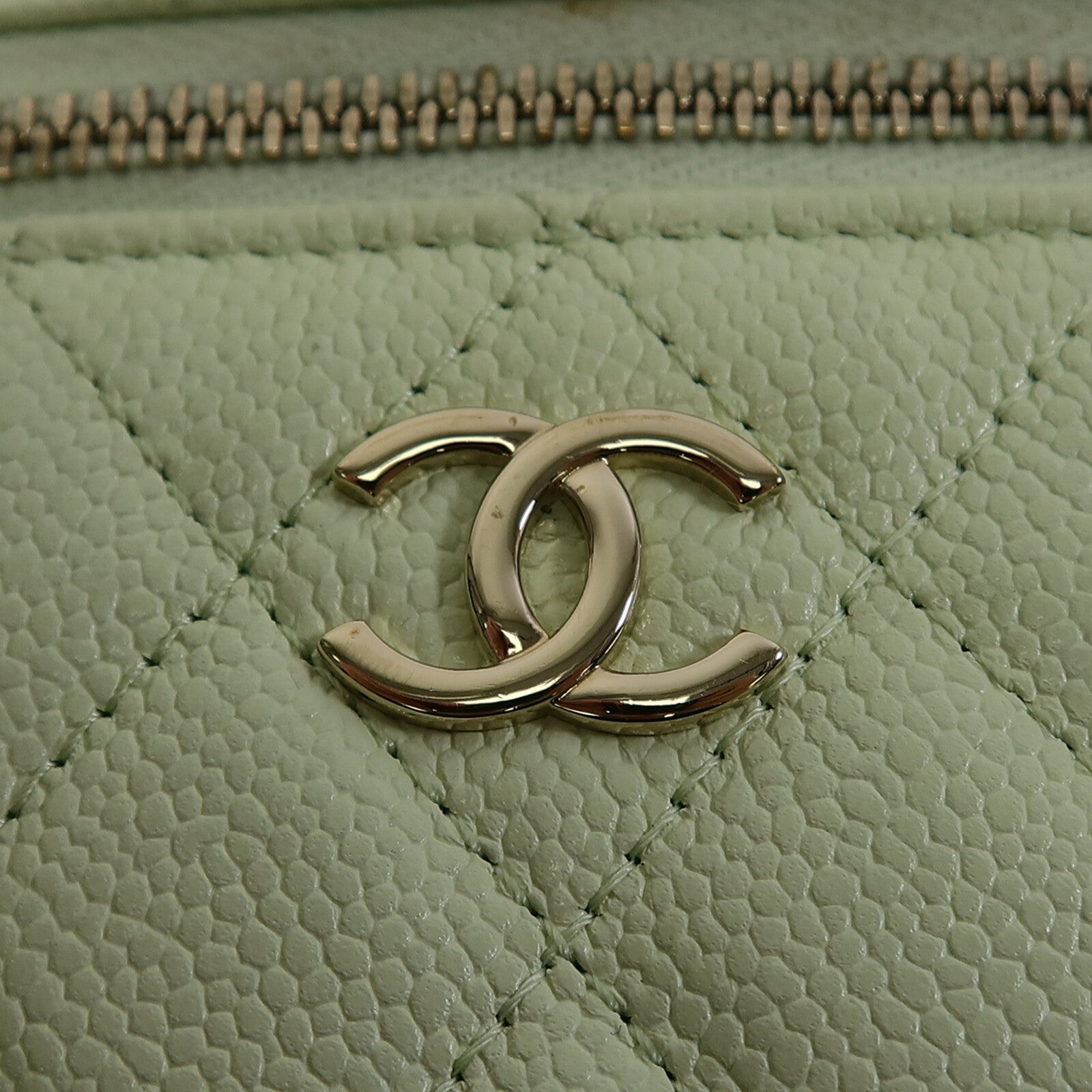 CHANEL 牛皮皮革Mini Vanity Case鏈帶肩背袋