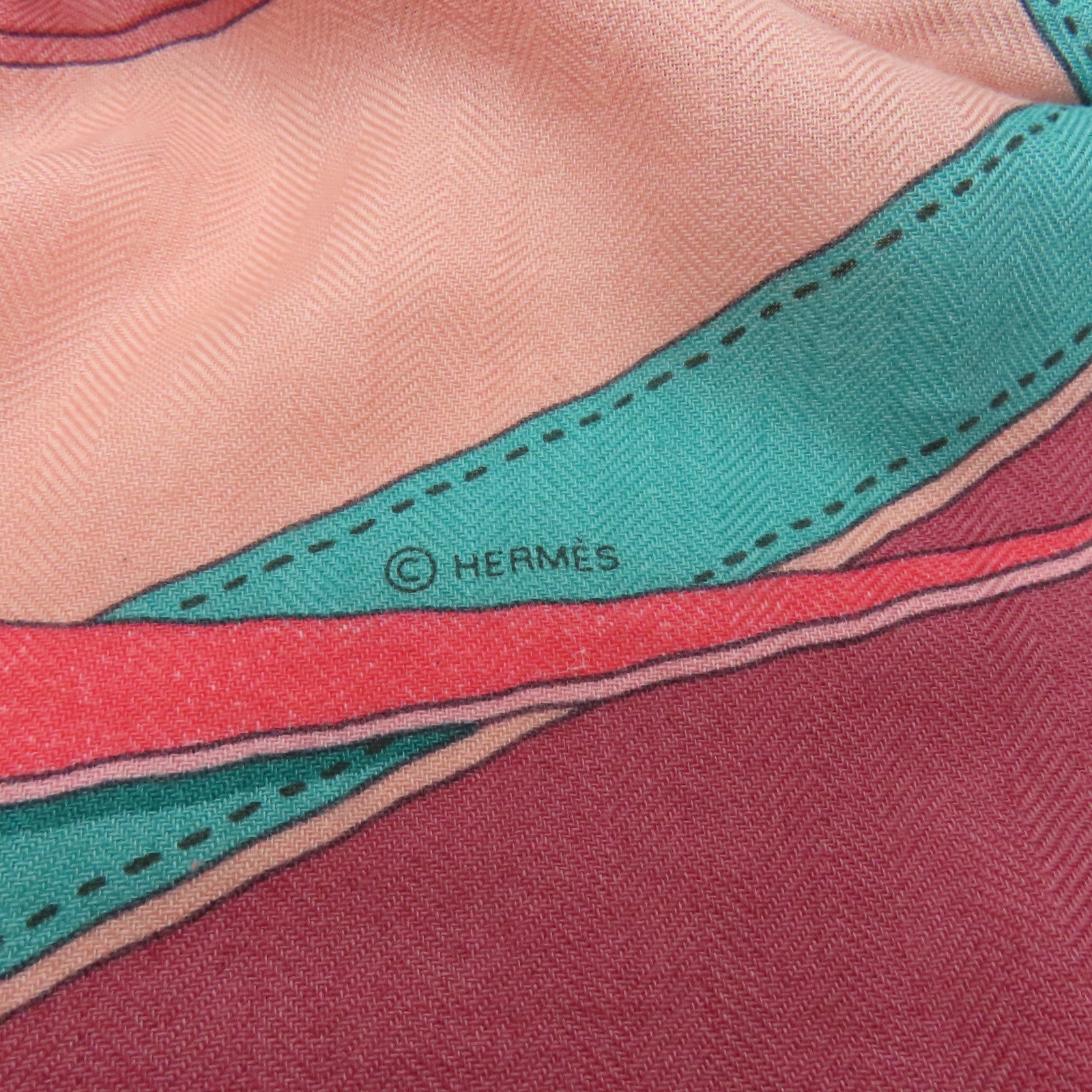 HERMES 【激減優惠】羊絨/絲質Shawl 140x140cm披肩紅色/粉紅色/綠色