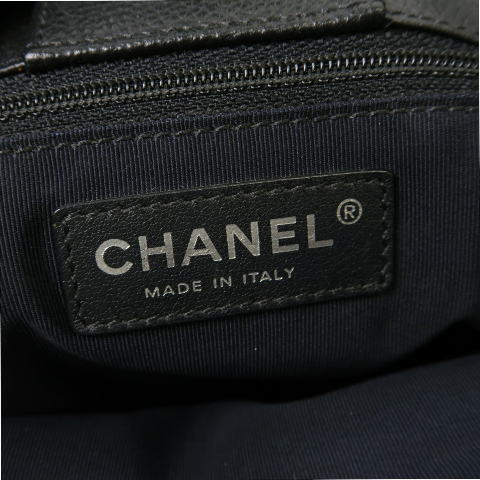 CHANEL 【激減優惠】牛皮皮革Executive Cerf Tote Bag銀扣手挽袋黑色