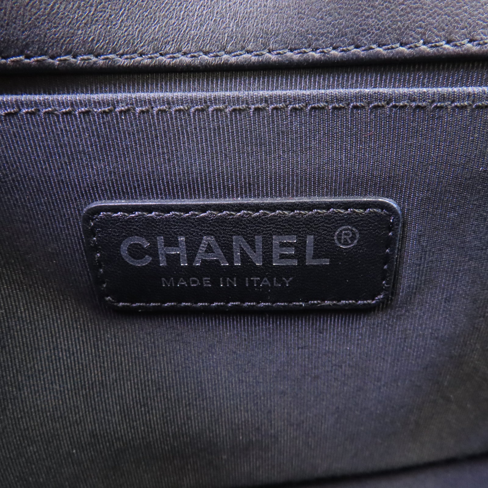 CHANEL 羊皮皮革Boy Chanel 25銀扣鏈帶肩背袋