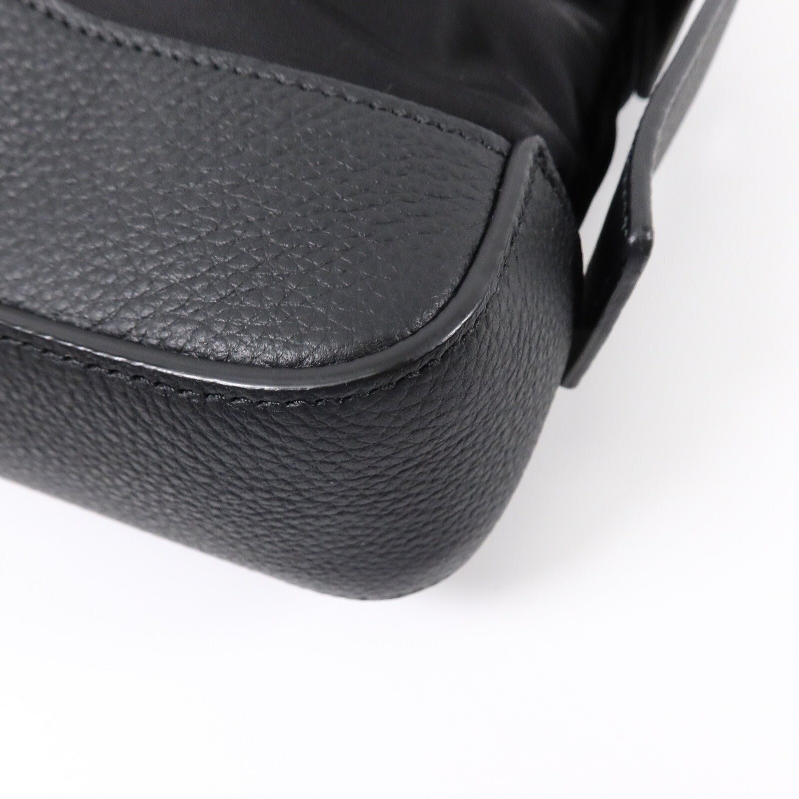 Salvatore Ferragamo 尼龍/牛皮皮革Cut Out Shoulder Bag肩背袋