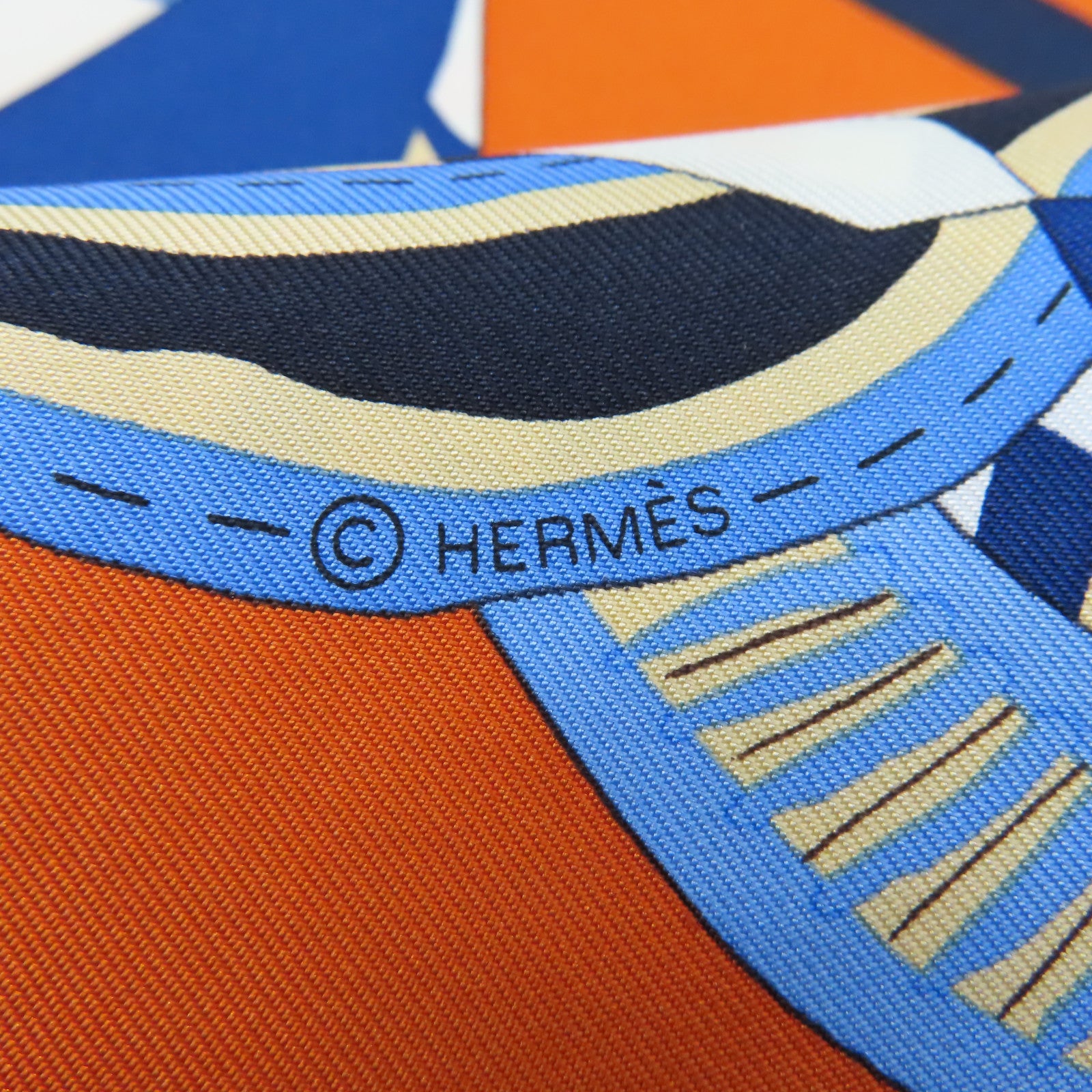 HERMES 【激減優惠】絲質Scarf 90x90絲巾橙色/藍色/彩色