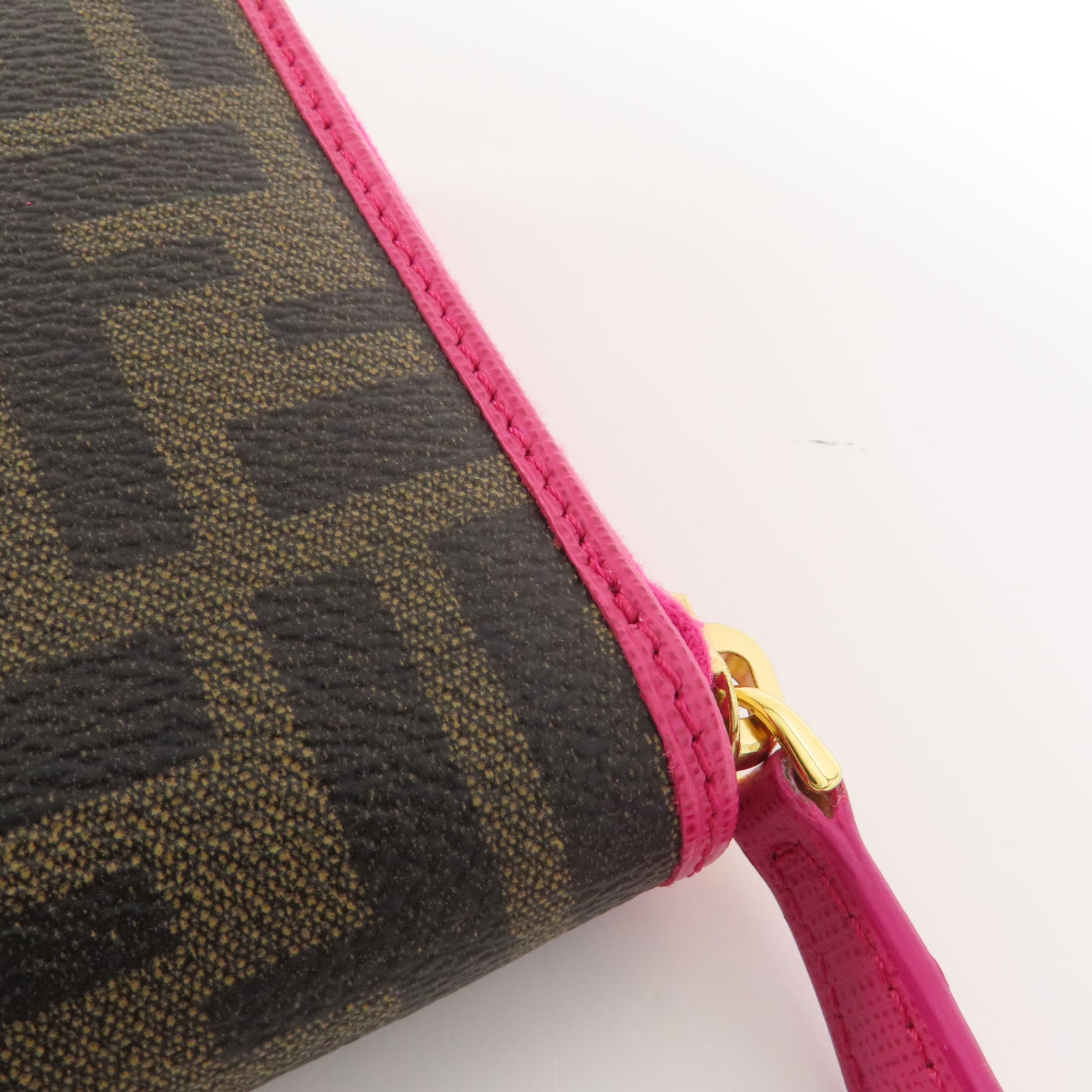 FENDI 塗層帆布Zipper Long Wallet銀扣長錢包