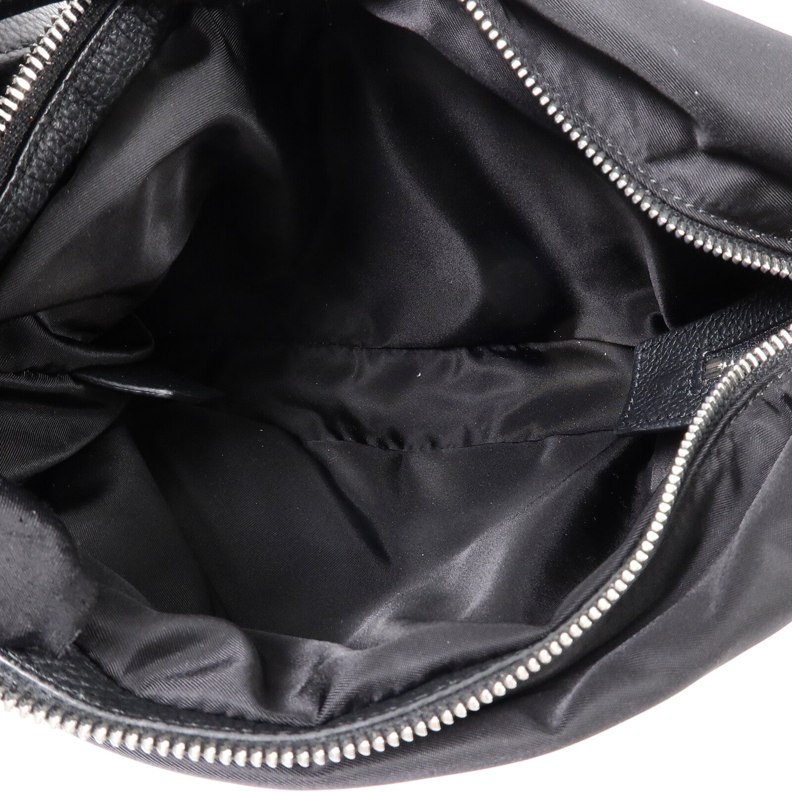 Salvatore Ferragamo 尼龍/牛皮皮革Cut Out Shoulder Bag肩背袋