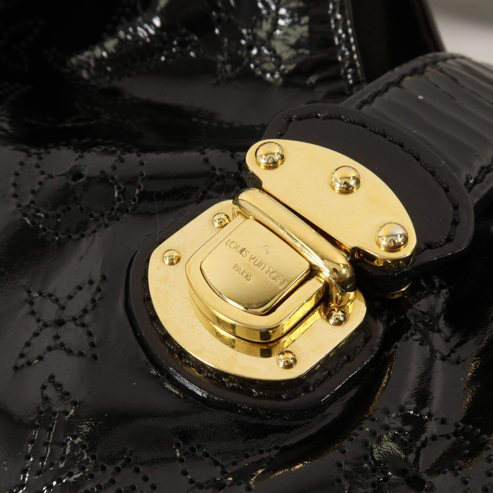 LOUIS VUITTON Mahina/漆皮皮革Surya L手挽袋