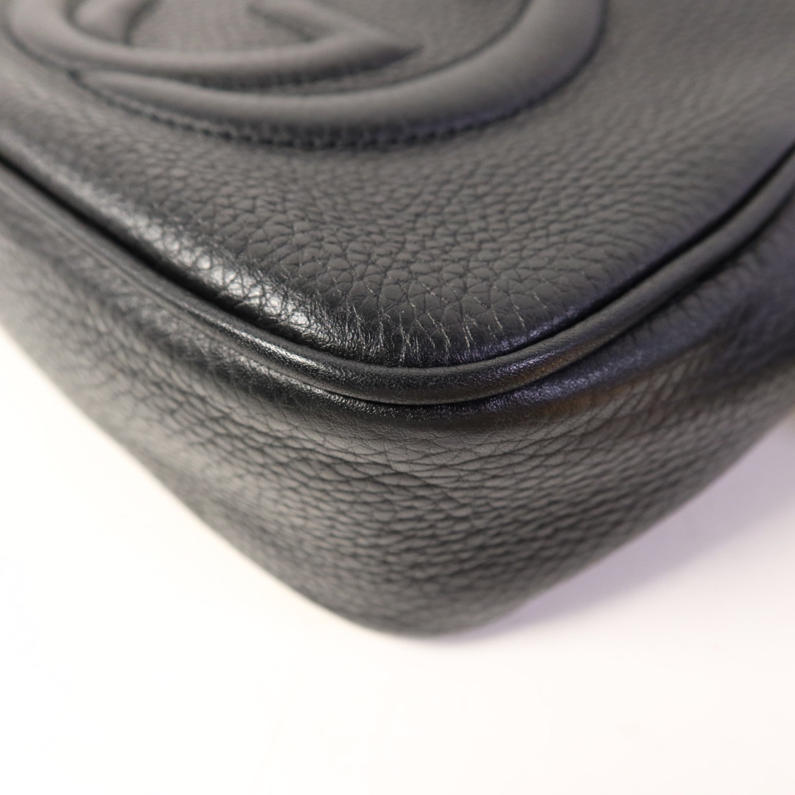 GUCCI 牛皮皮革Soho Disco金扣肩背袋