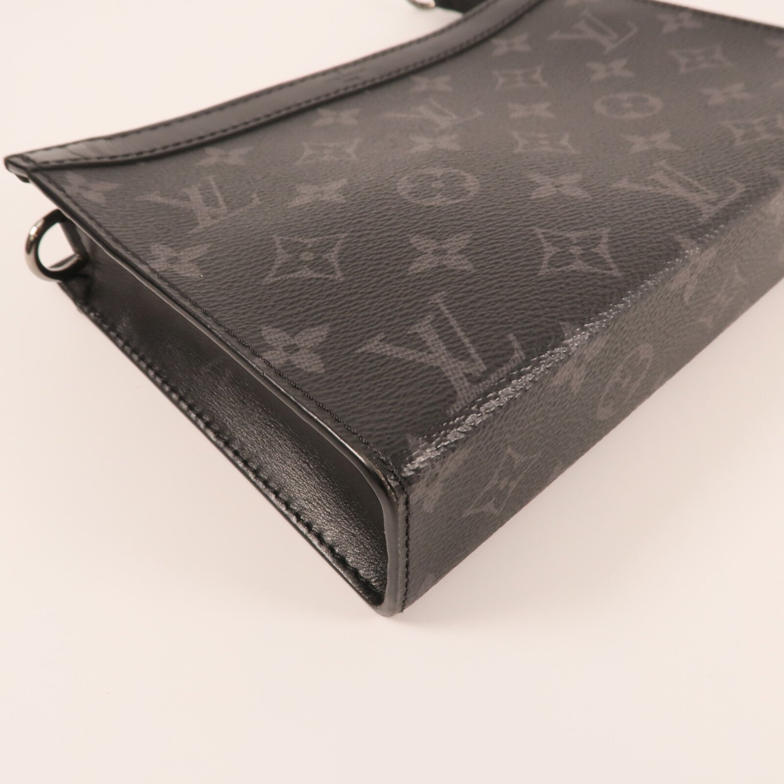 LOUIS VUITTON Monogram Eclipse Gaston銀扣肩背袋