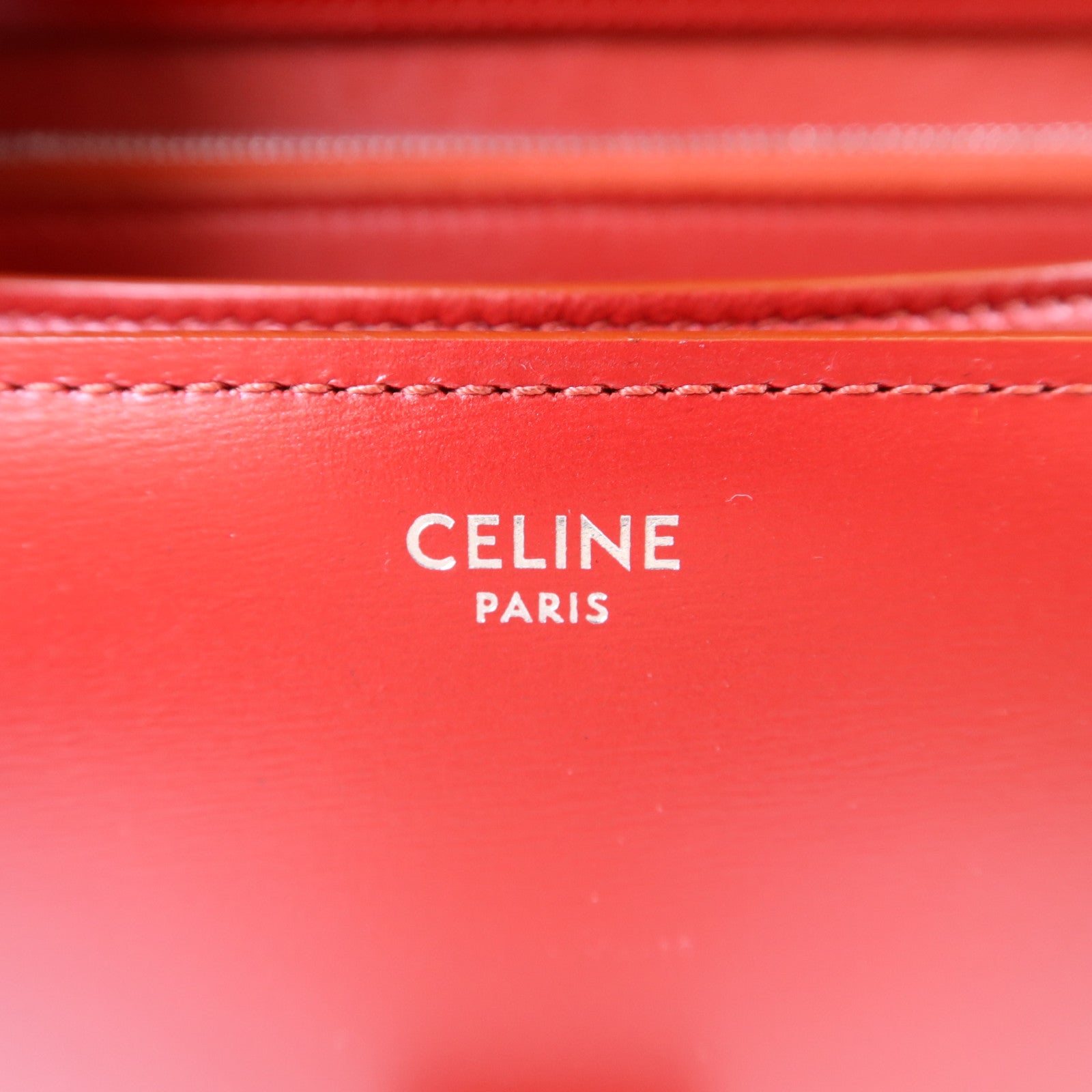 CELINE 牛皮皮革Classic Box銀扣肩背袋