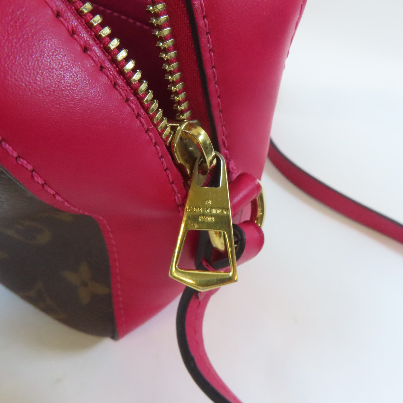 LOUIS VUITTON Monogram Saintonge金扣肩背袋啡色/粉紅色