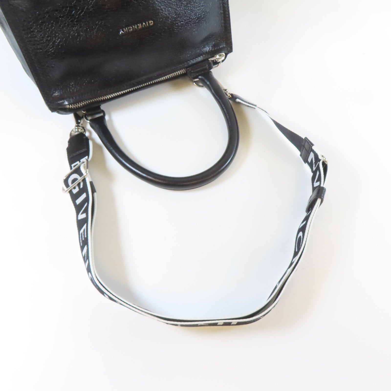 GIVENCHY 皮革Pandora銀扣手挽肩背兩用袋黑色