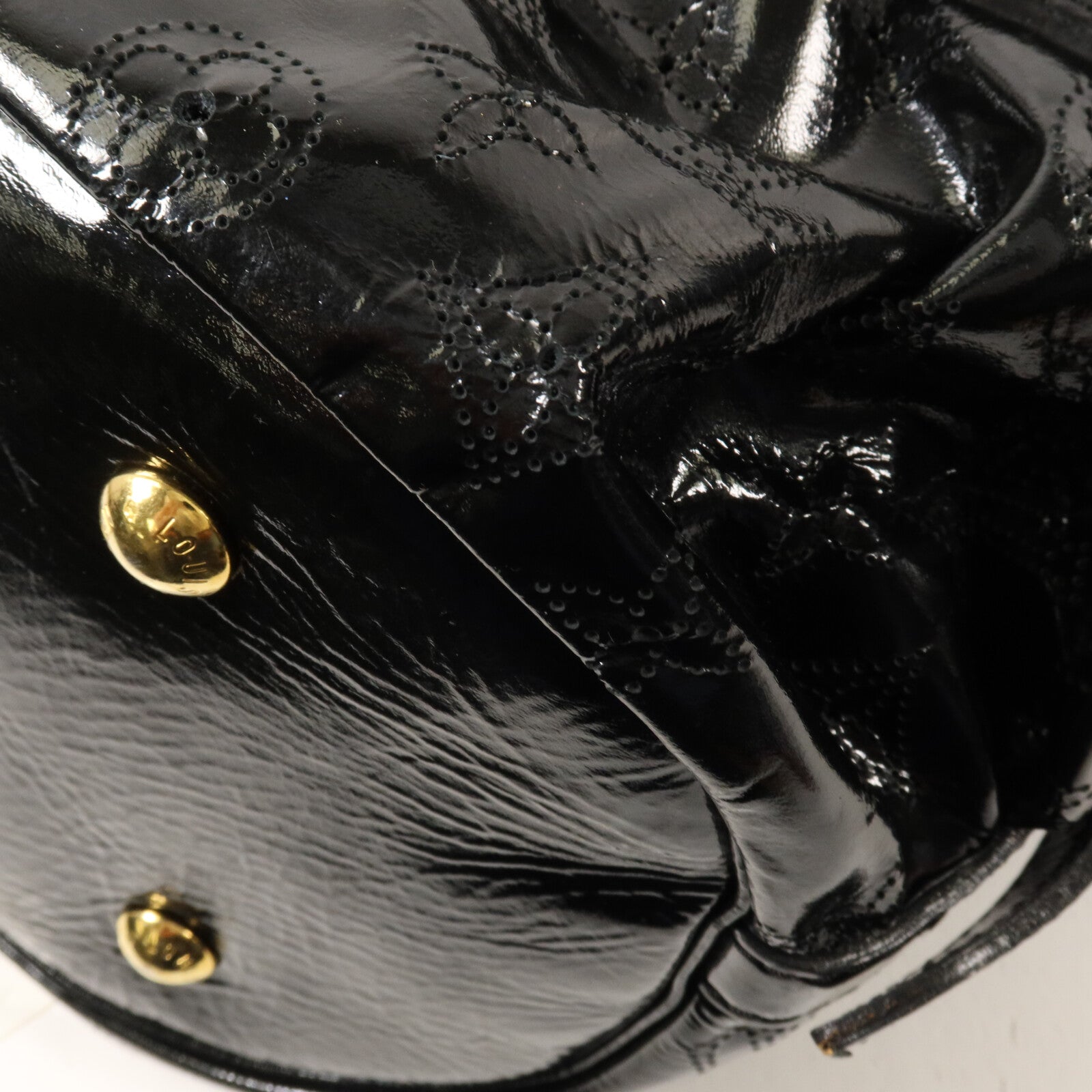 LOUIS VUITTON Mahina/漆皮皮革Surya L手挽袋