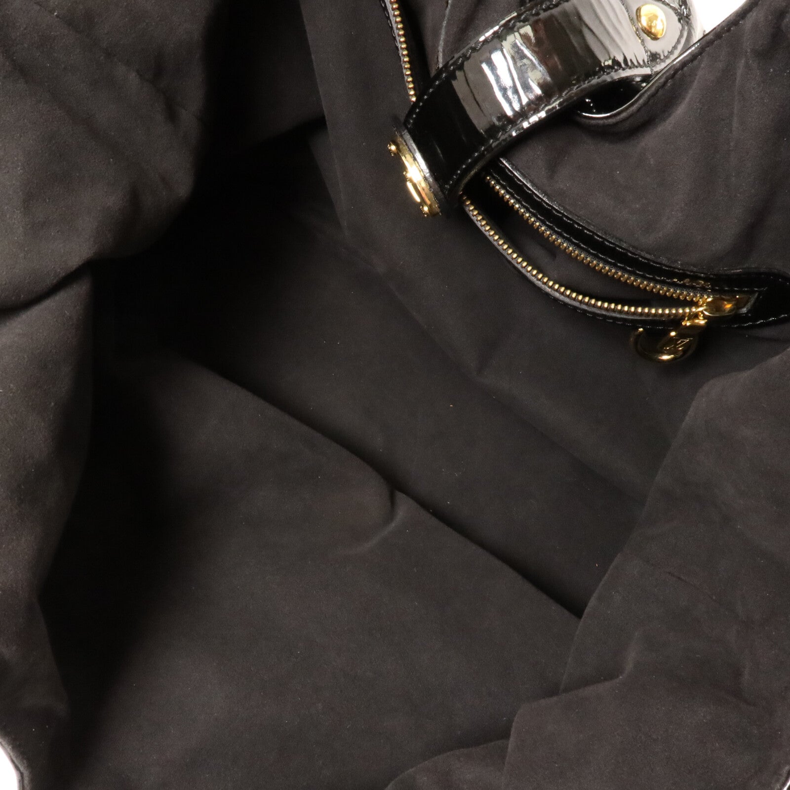 LOUIS VUITTON Mahina/漆皮皮革Surya L手挽袋