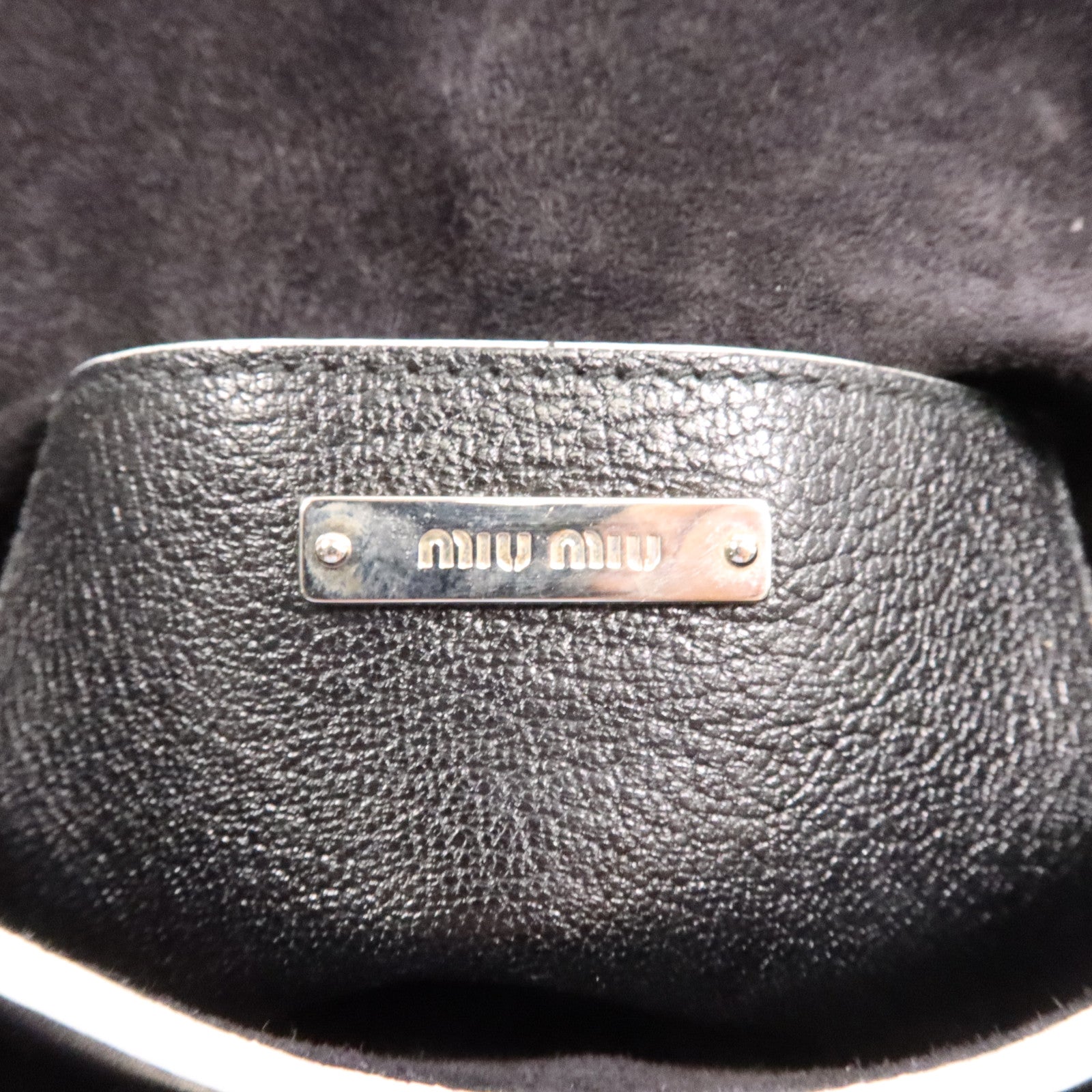 Miu Miu 牛皮皮革Shoulder Bag銀扣肩背袋