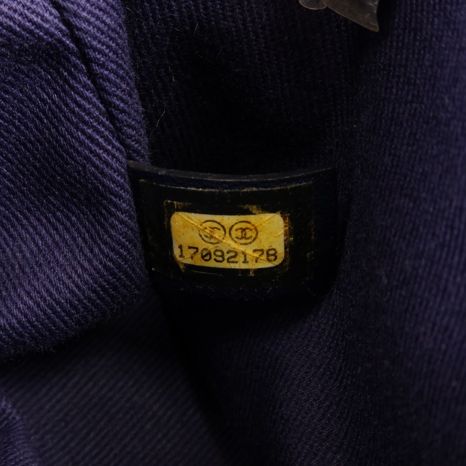 CHANEL 牛皮皮革Shoulder Bag銀扣鏈帶肩背袋