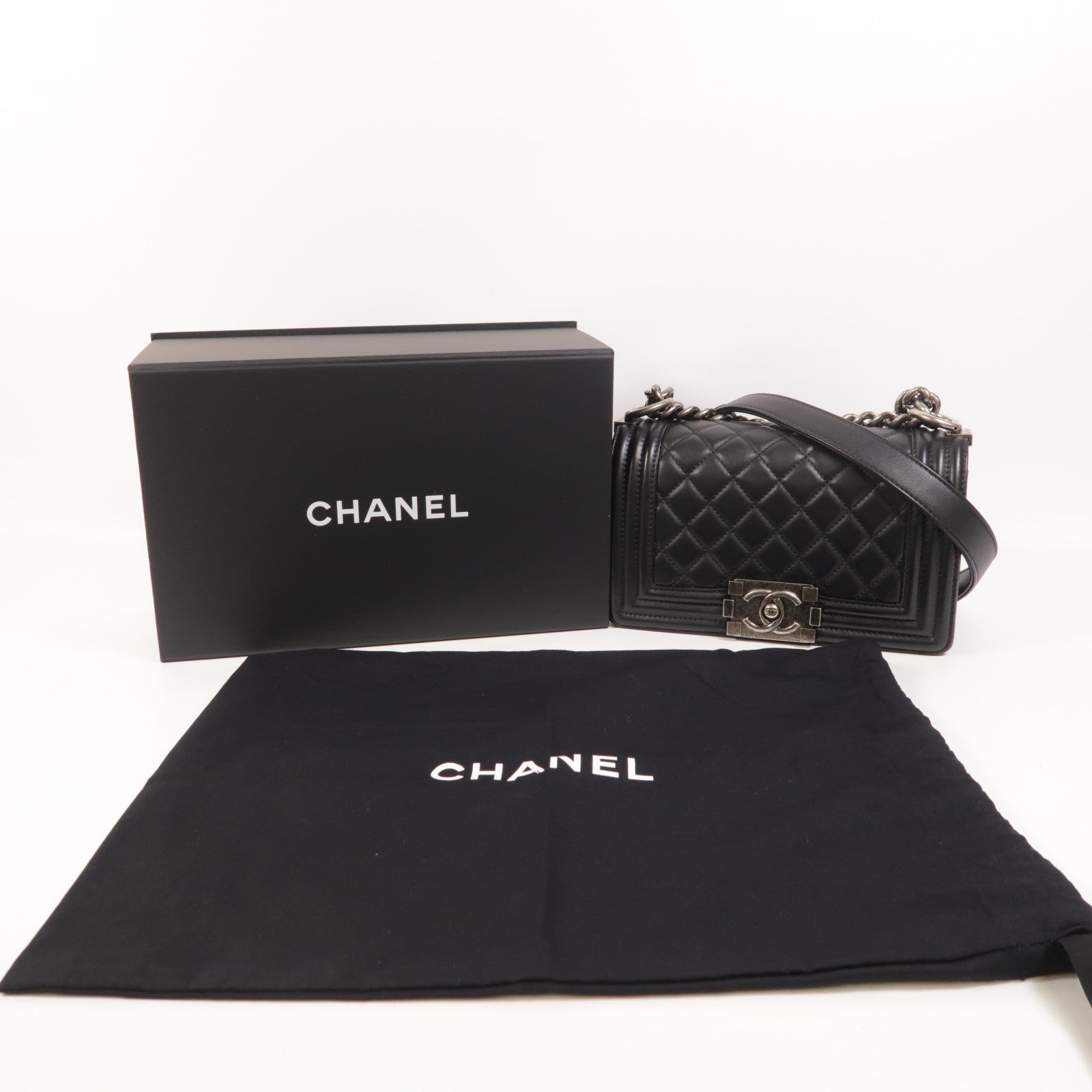 CHANEL 羊皮皮革Boy 20銀扣鏈帶肩背袋