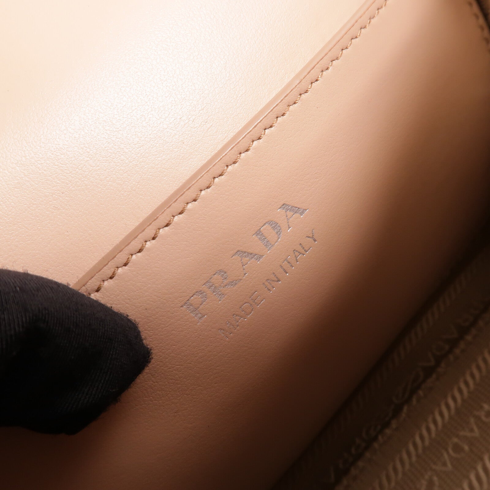 PRADA 牛皮皮革Chain Shoulder肩背袋
