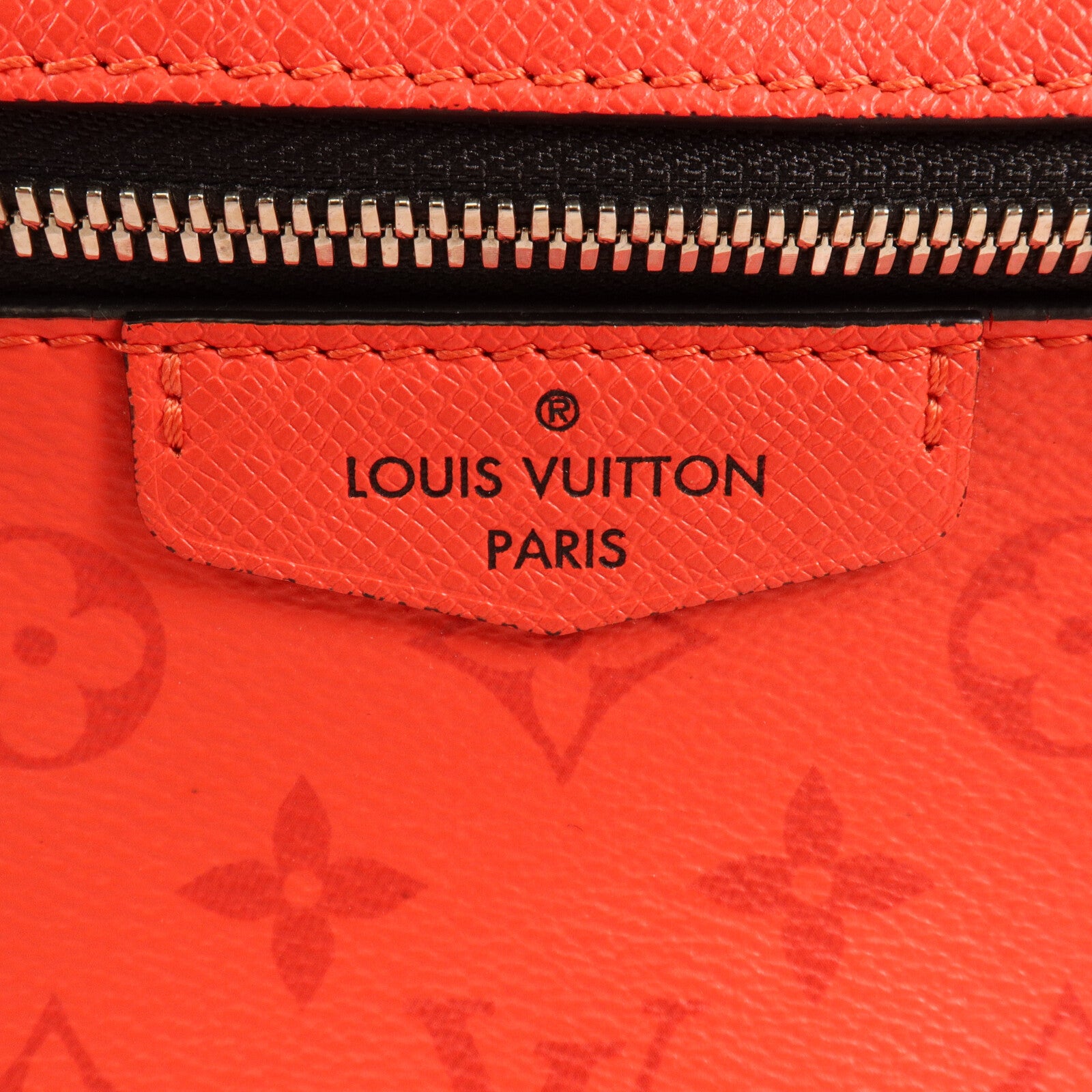 LOUIS VUITTON Taigarama Outdoor Messenger肩背袋