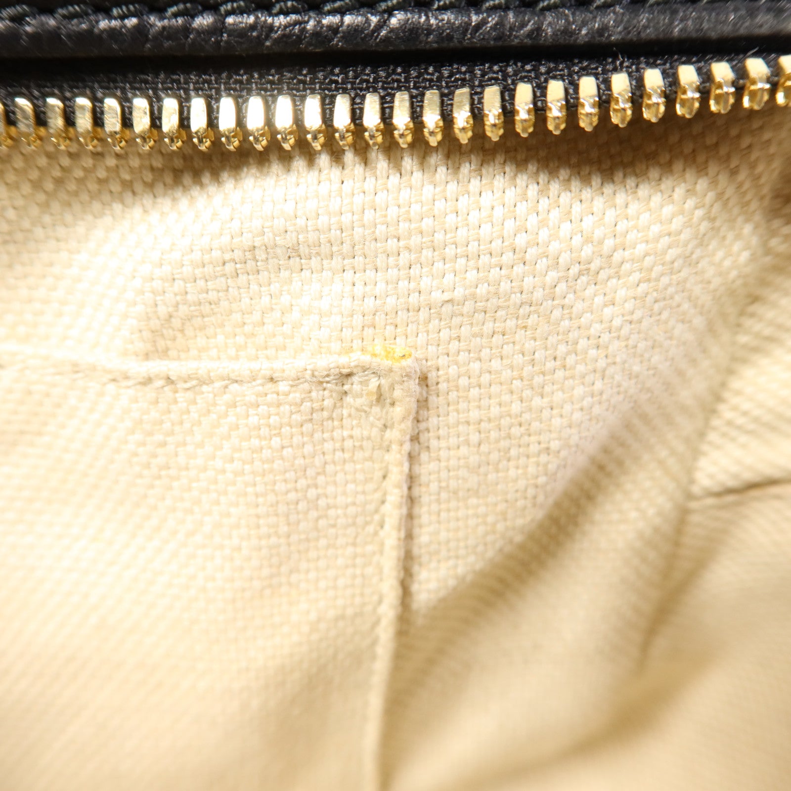 GUCCI 牛皮皮革Soho Disco金扣肩背袋