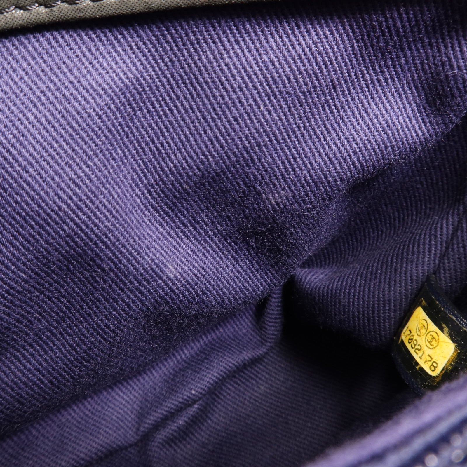 CHANEL 牛皮皮革Shoulder Bag銀扣鏈帶肩背袋