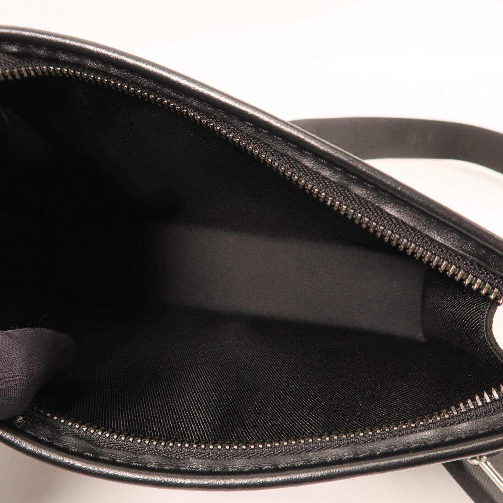 LOUIS VUITTON Monogram Eclipse Gaston銀扣肩背袋