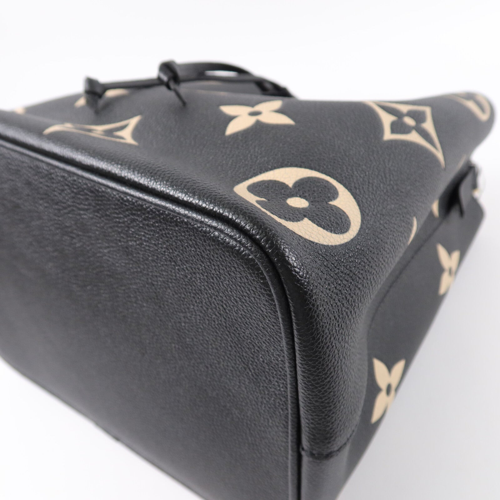 LOUIS VUITTON Monogram Empreinte Bicolor Neo Noe MM金手挽肩背兩用袋