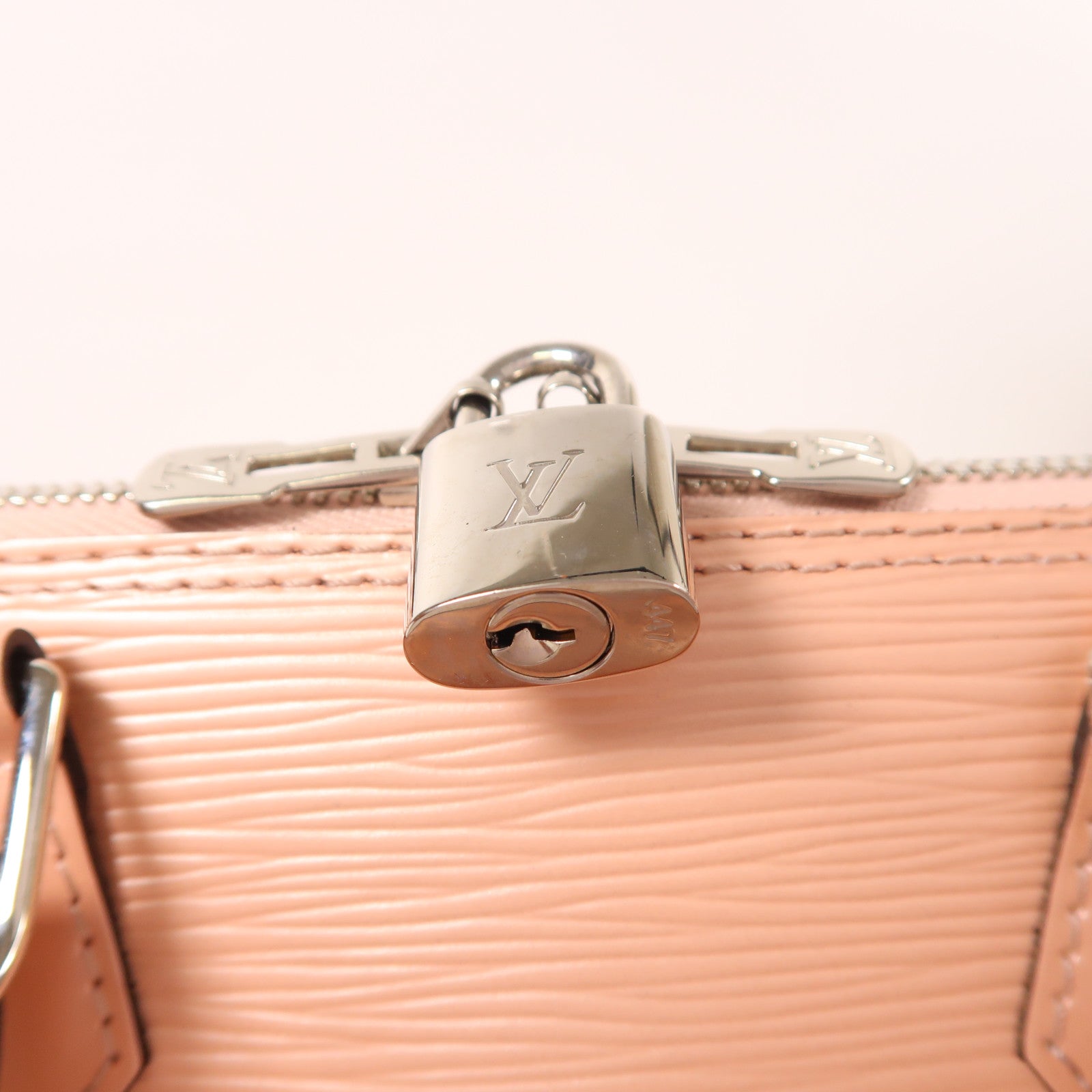 LOUIS VUITTON Epi Alma PM銀扣手挽袋