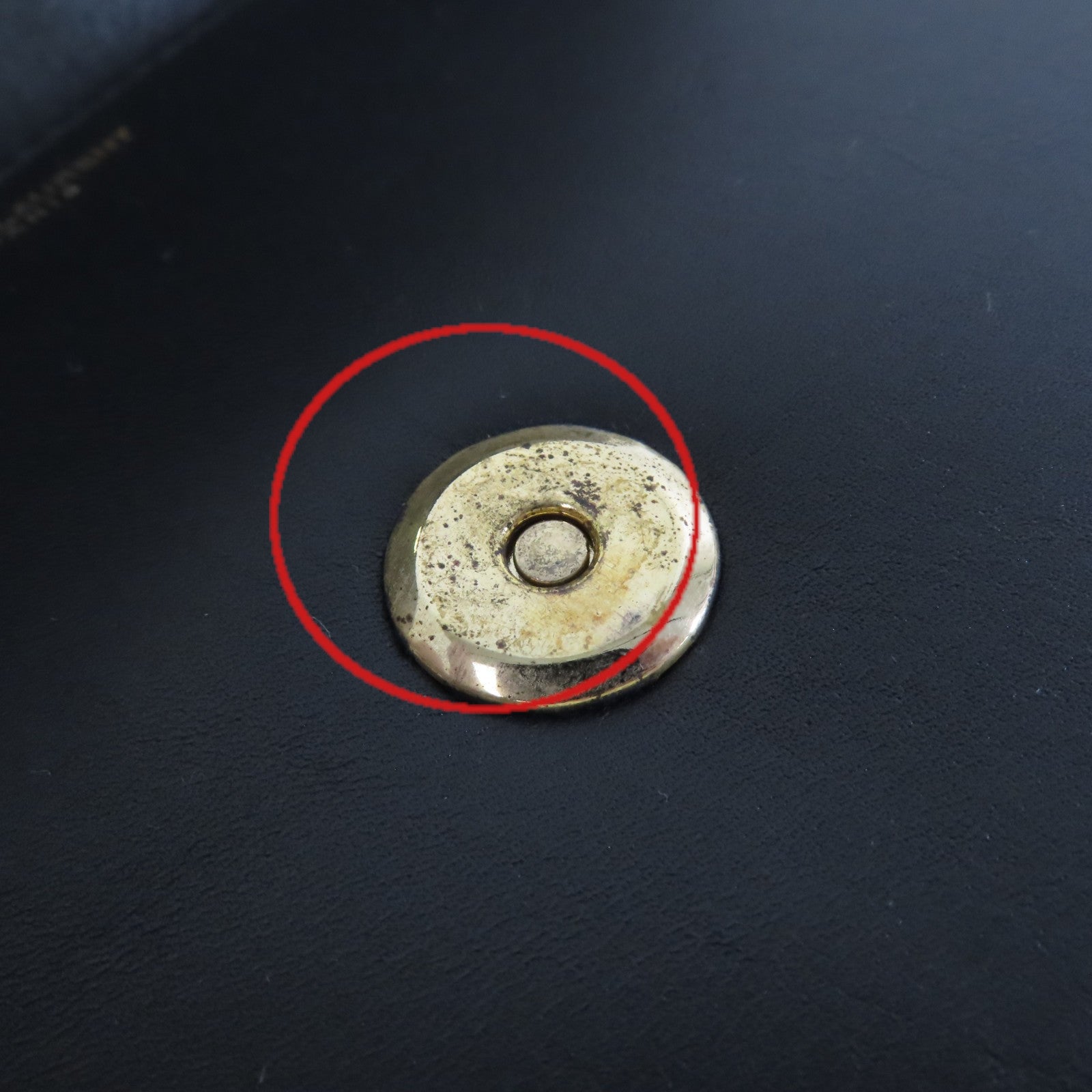 SAINT LAURENT 牛皮皮革Clutch Bag金扣手拿包