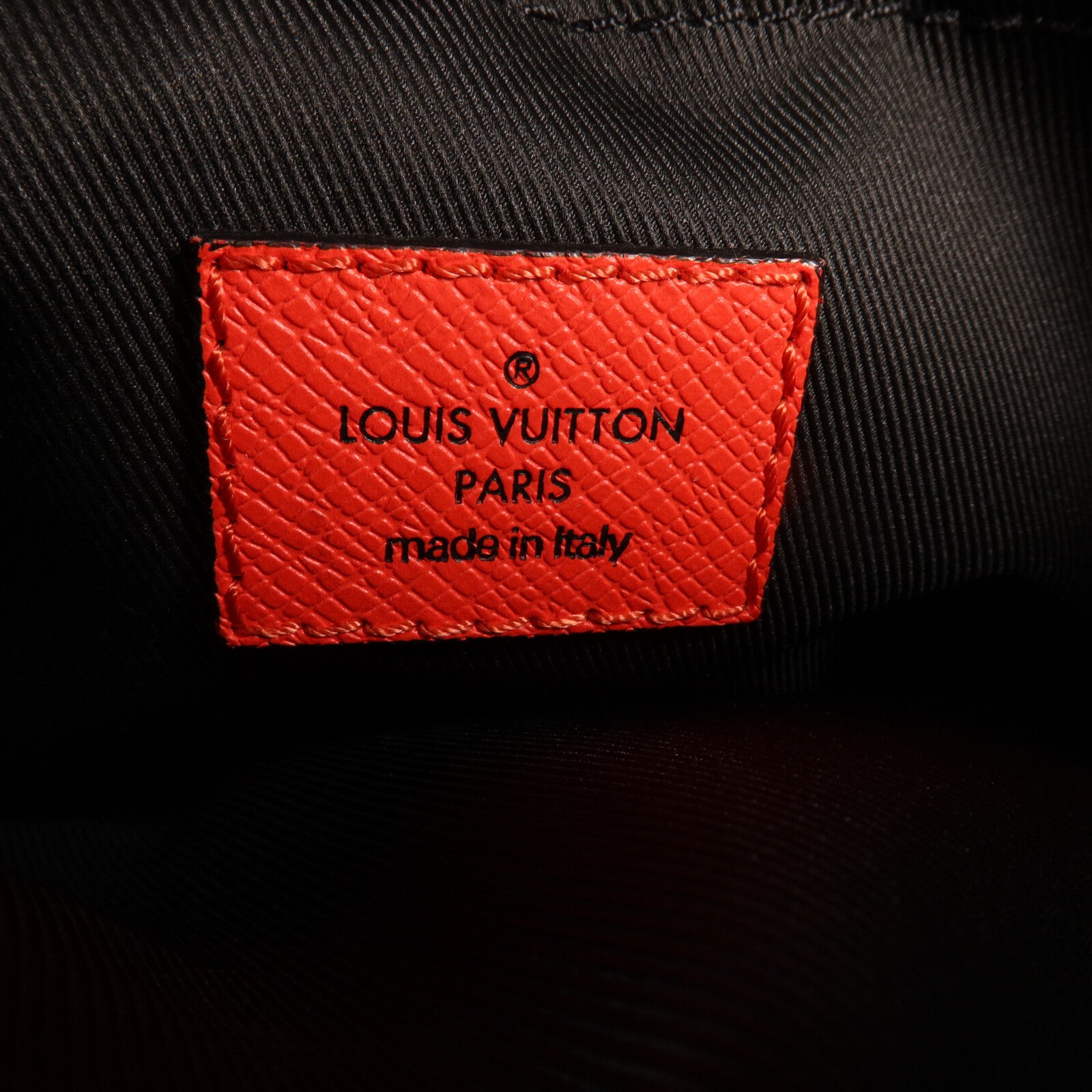 LOUIS VUITTON Taigarama Outdoor Messenger肩背袋